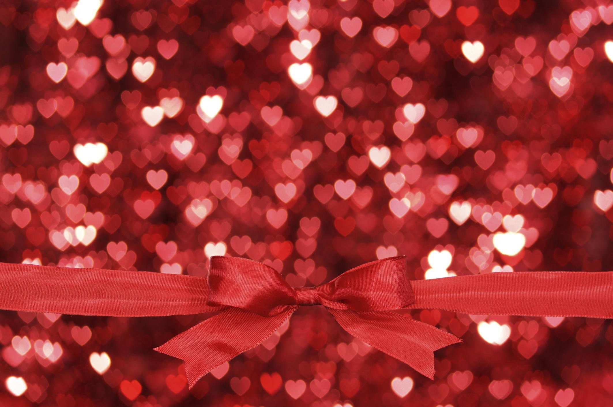 2126x1412 Shining Christmas Love Lights Ribbon Hearts hd wallpaper #