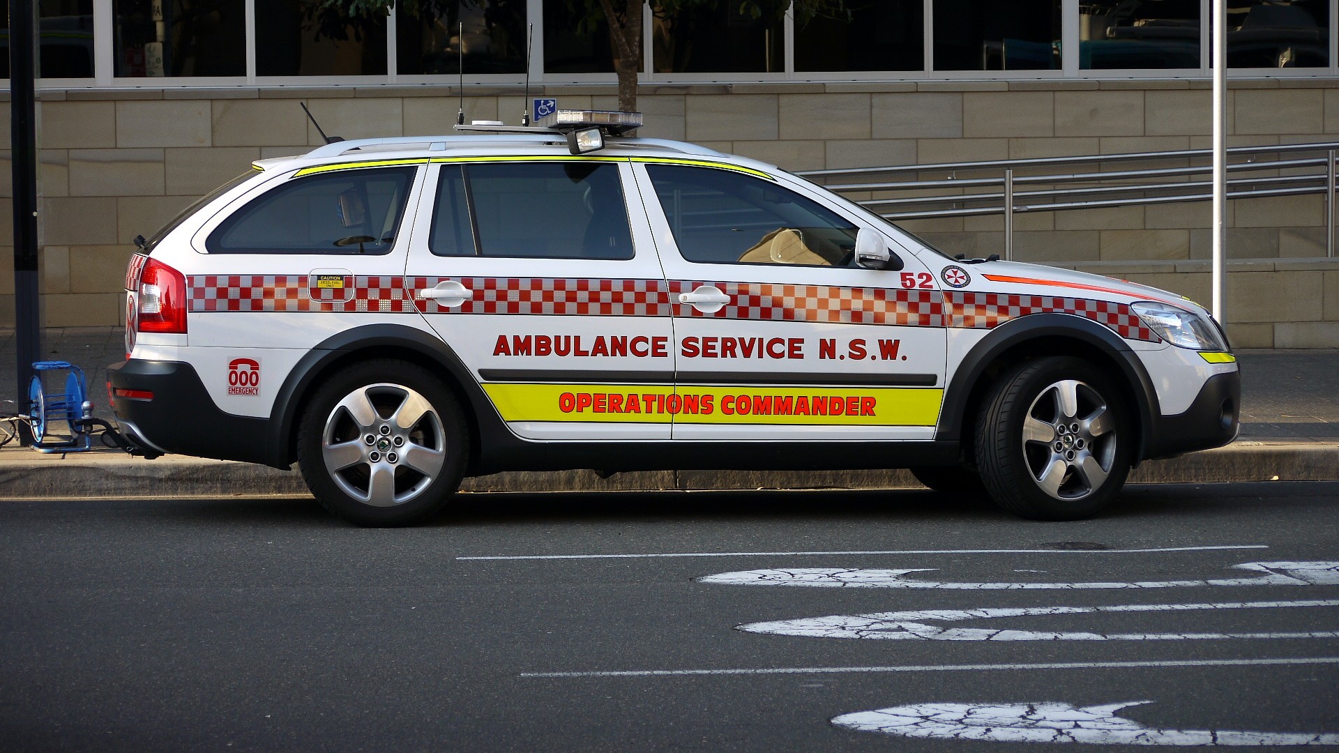 1920x1080 File:Ambulance Service NSW Skoda Octavia AWD Operations Commander - Flickr  - Highway Patrol Images