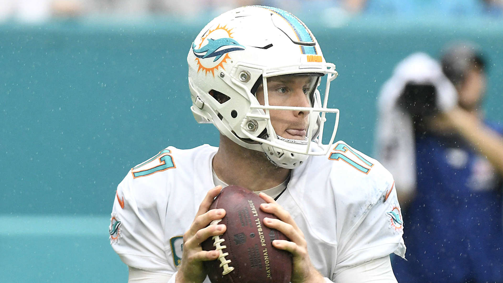 1920x1080 Following inconclusive MRI on Ryan Tannehill's left knee, Dolphins mulling  options | NFL | Sporting News