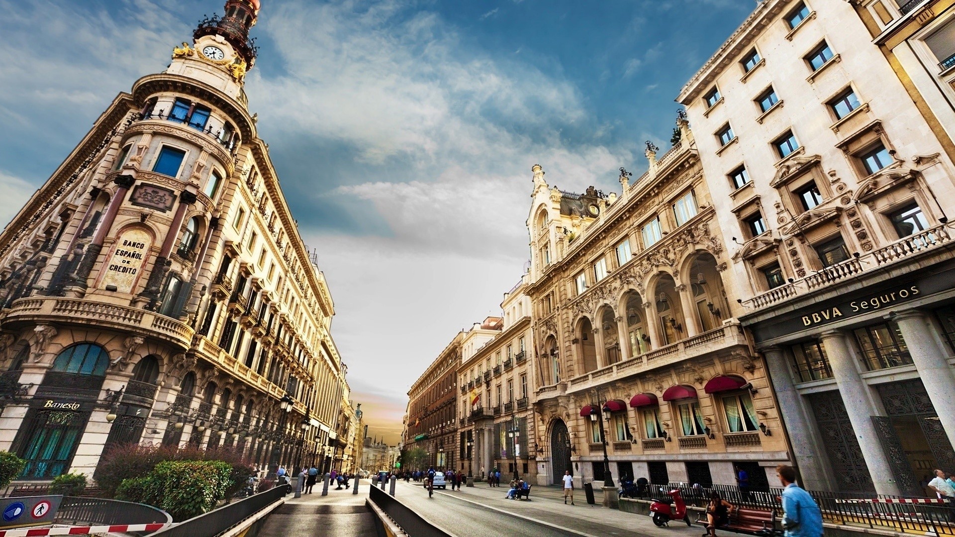 1920x1080 Preview wallpaper barcelona, city, building, street, people 