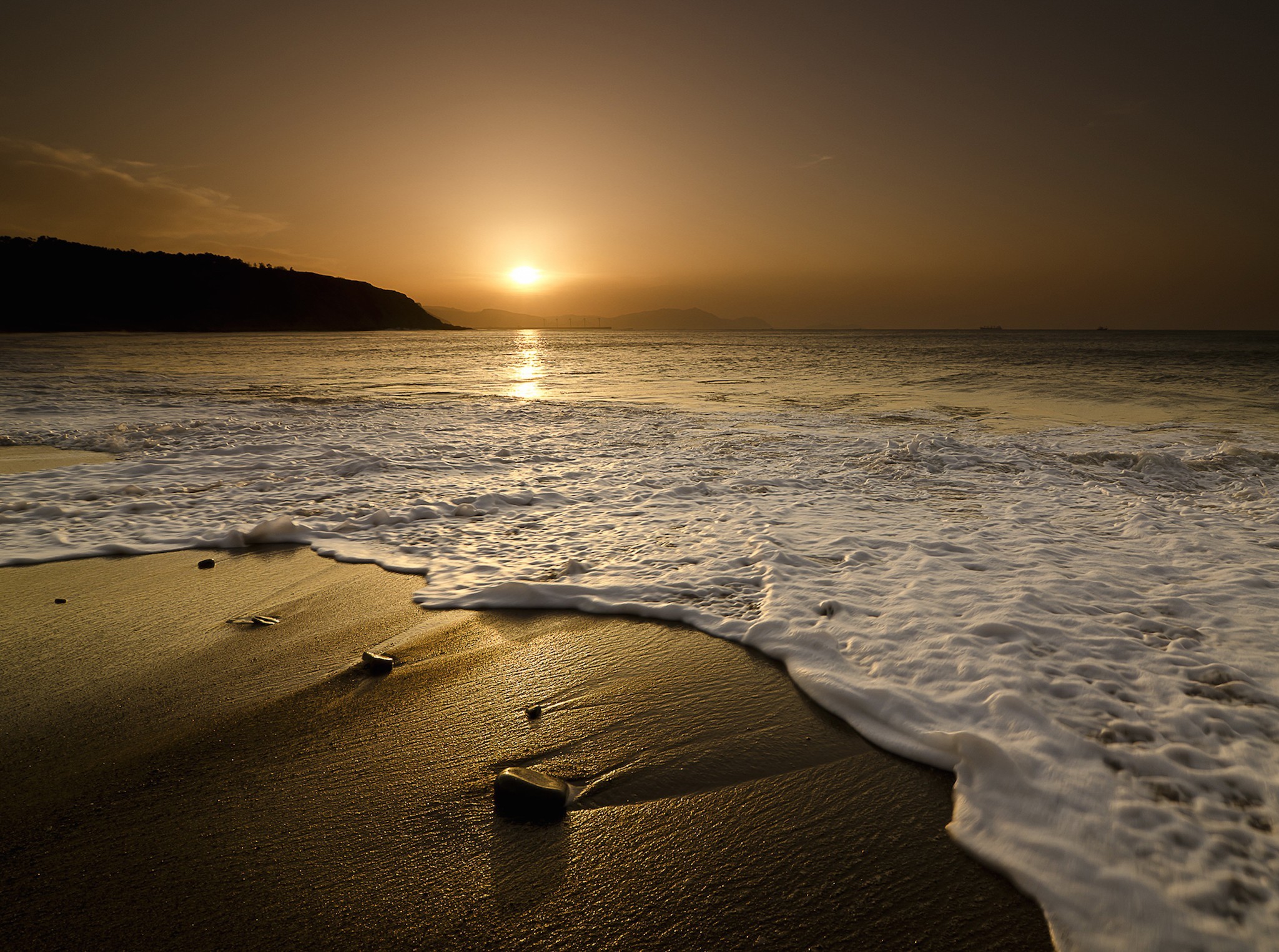 2048x1524 Coastal Serenity Wallpape... Tranquil Sunset Wallpaper
