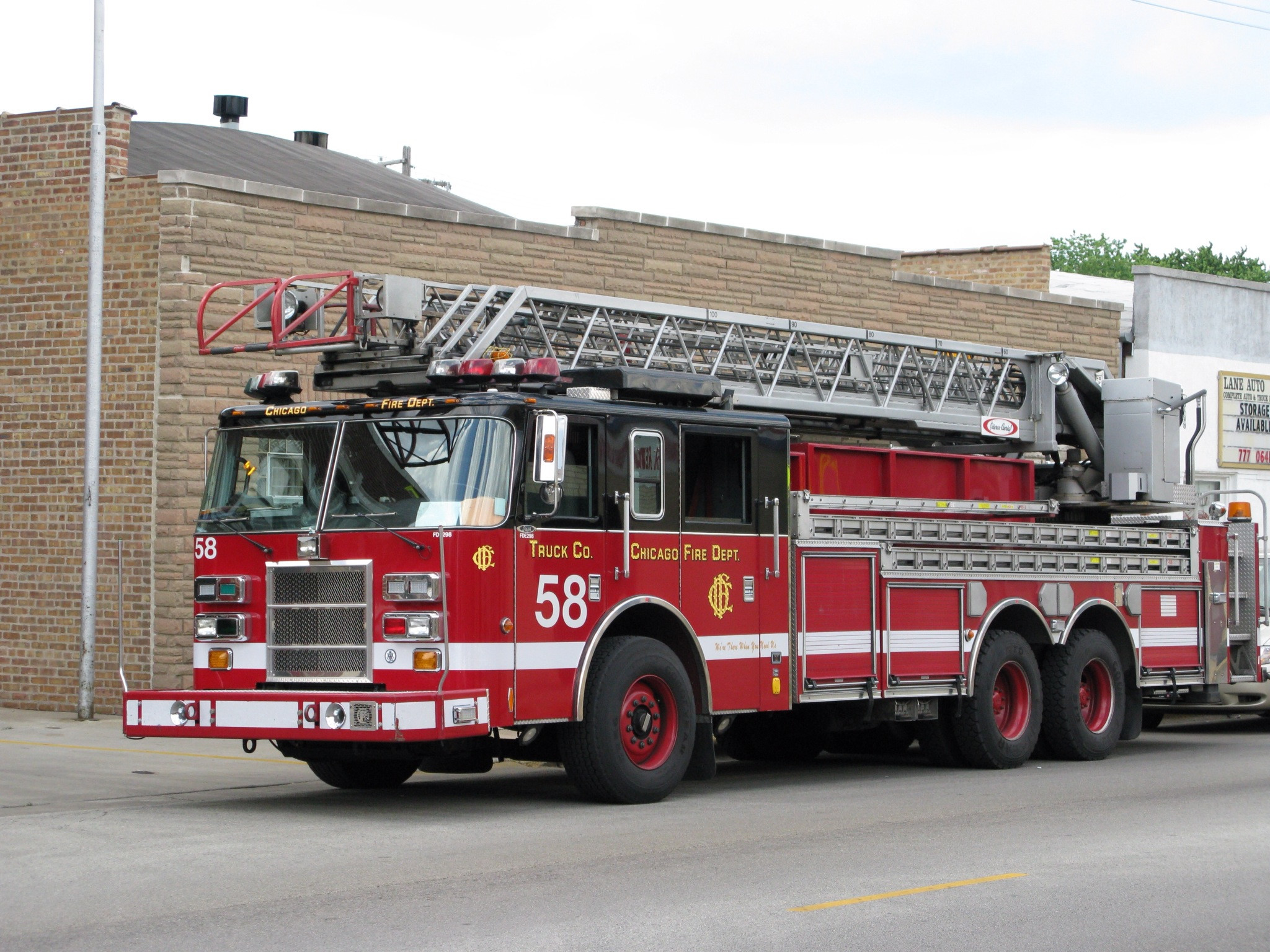2048x1536 Chicago Fire Dept LADDER