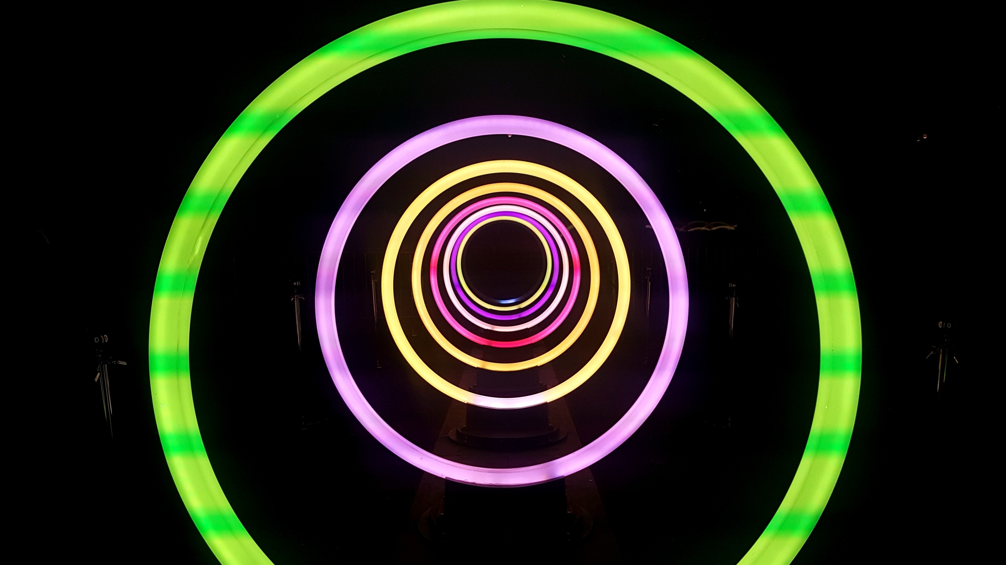 3840x2160  Wallpaper circles, neon, light