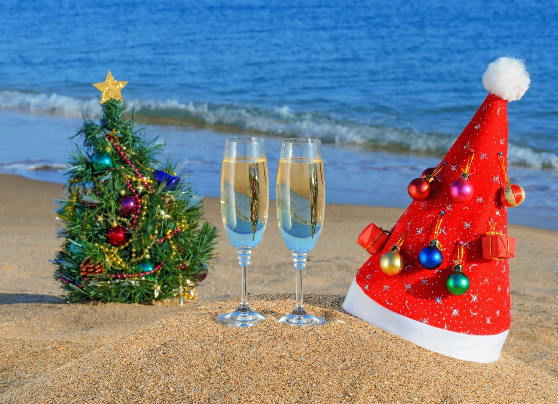 1920x1391 sand new year beach hats hat ocean summer christmas tree sea cups sea  christmas tree summer