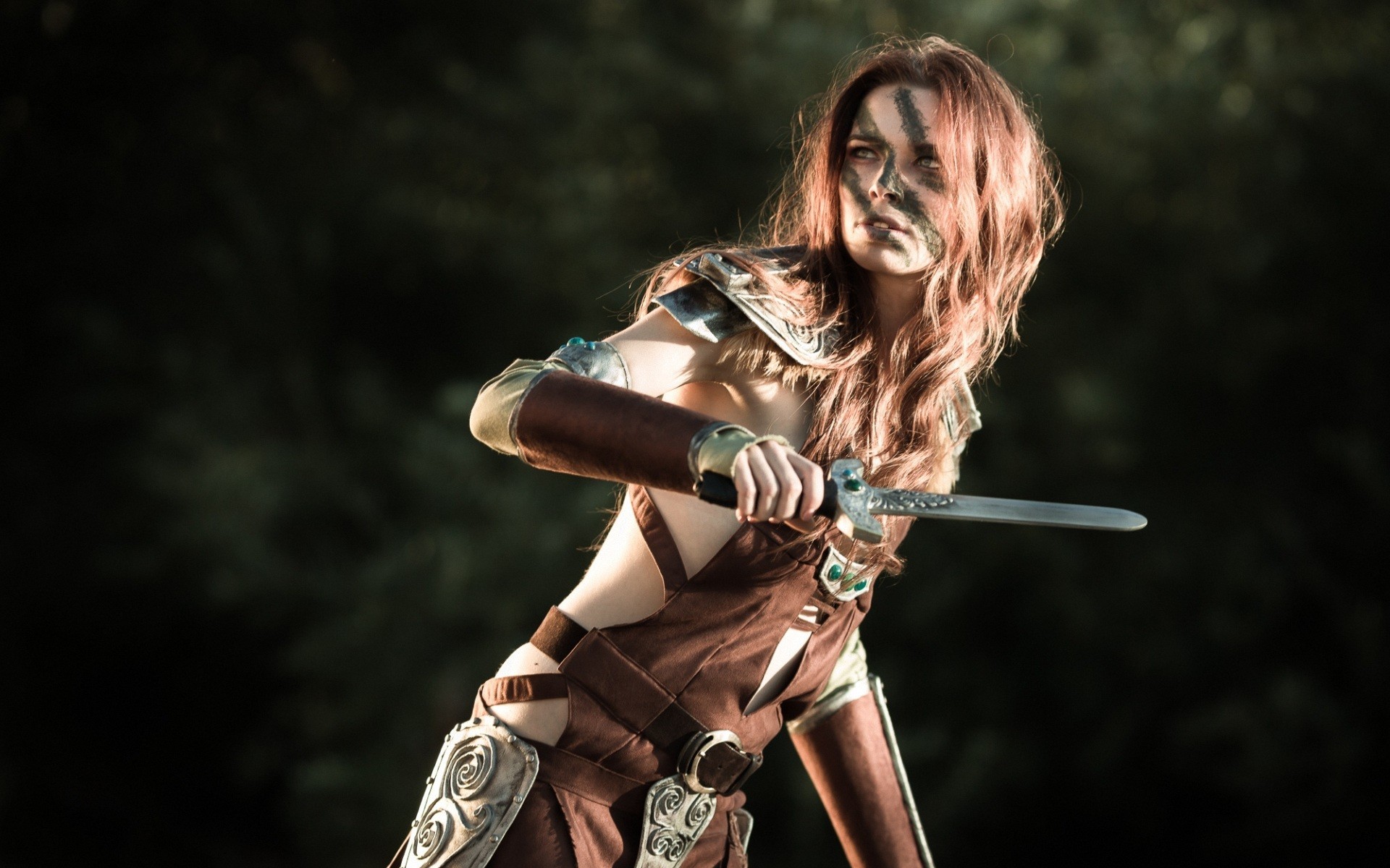 1920x1200 Aela The Huntress Daggers Dragonborn Freckles Redheads Elder Scrolls V  Skyrim Warriors Women