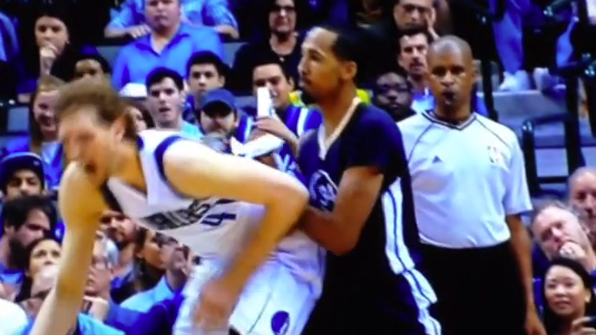 1920x1080 Shaun Livingston gets foul called for punching Dirk Nowitzki in the crotch  | NBA | Sporting News