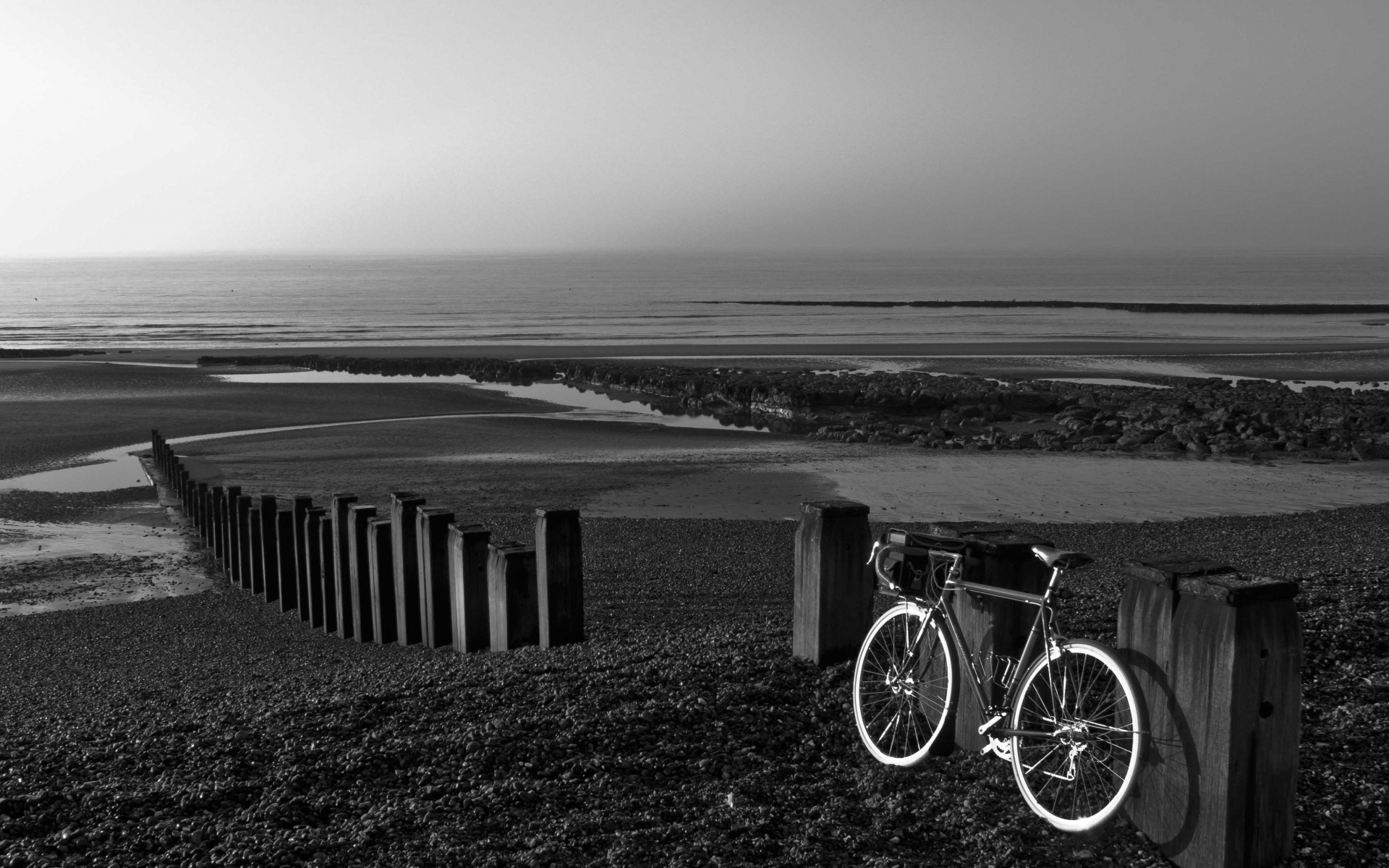 1920x1200 Bild: Monochrome Fahrrad Strand wallpapers and stock photos. Â«