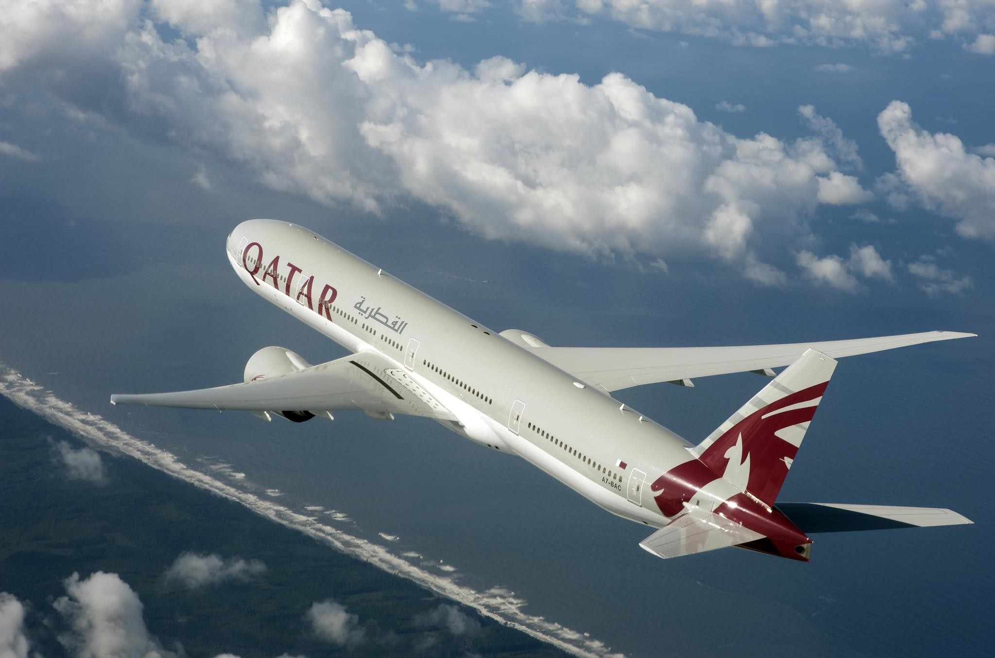 2048x1355 Qatar Airways Boeing 777-3DZ/ER A7-BAC in flight over the Washington
