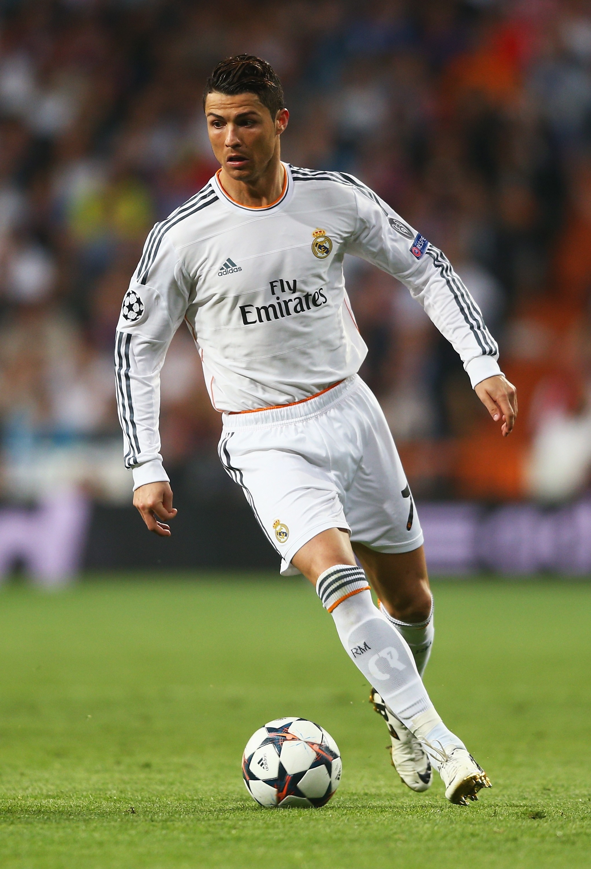2042x3000 Cristiano Ronaldo Hd Wallpapers Free Download