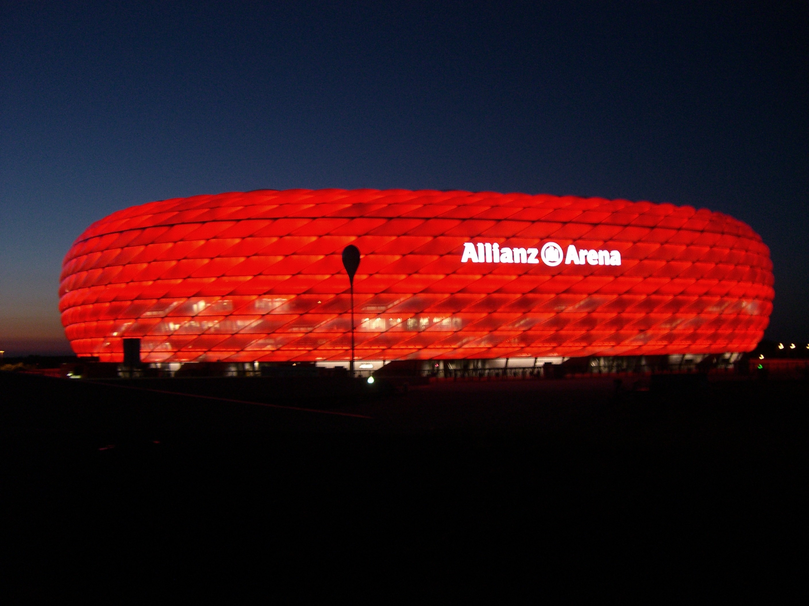 2816x2112 MÃNCHEN – Allianz Arena