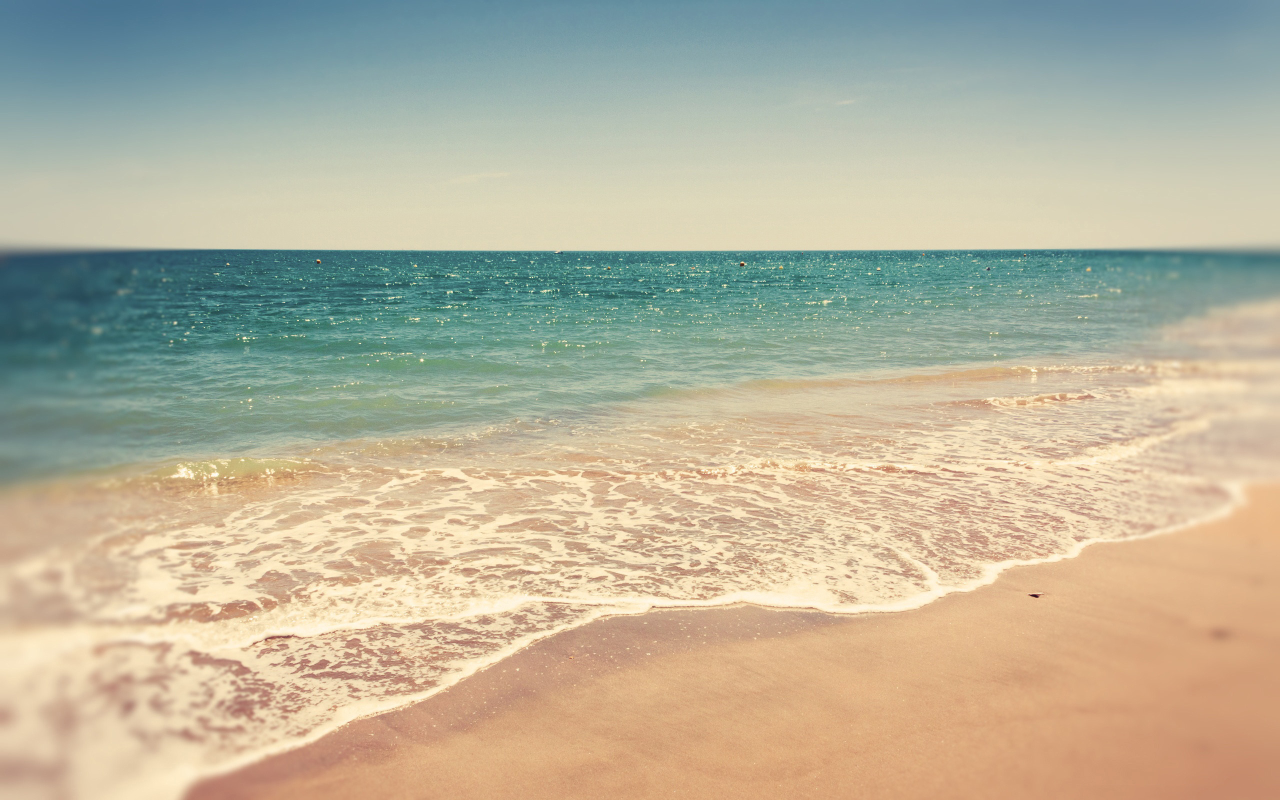 2560x1600 Website for free backgrounds! - retro summer beach