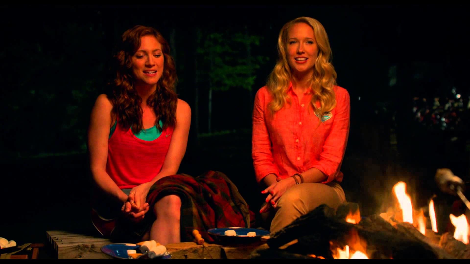 1920x1080 Pitch Perfect 2 - Campfire (Universal Pictures) HD
