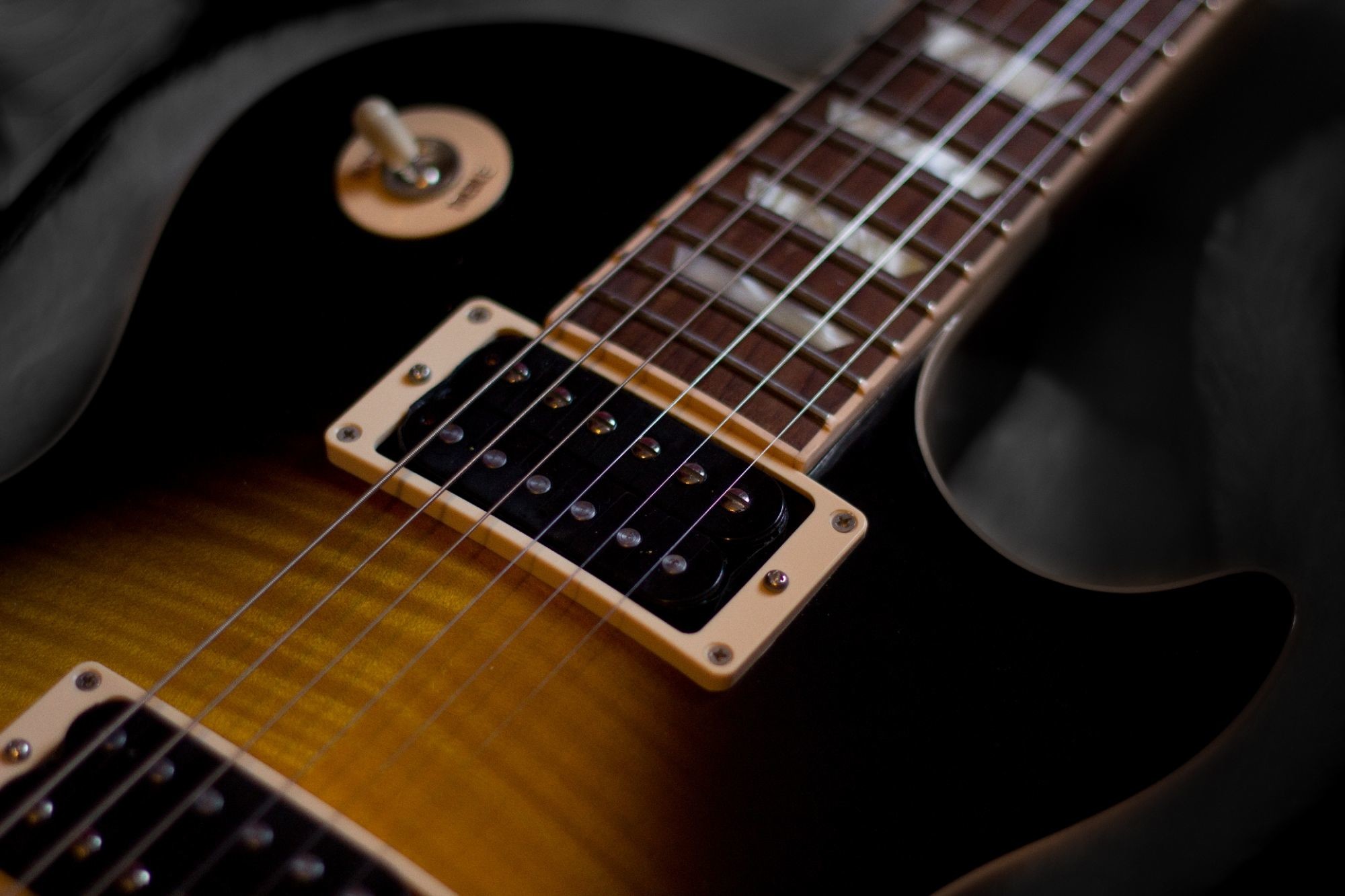2000x1333 Gibson Les Paul Classic Plus 60 VSB