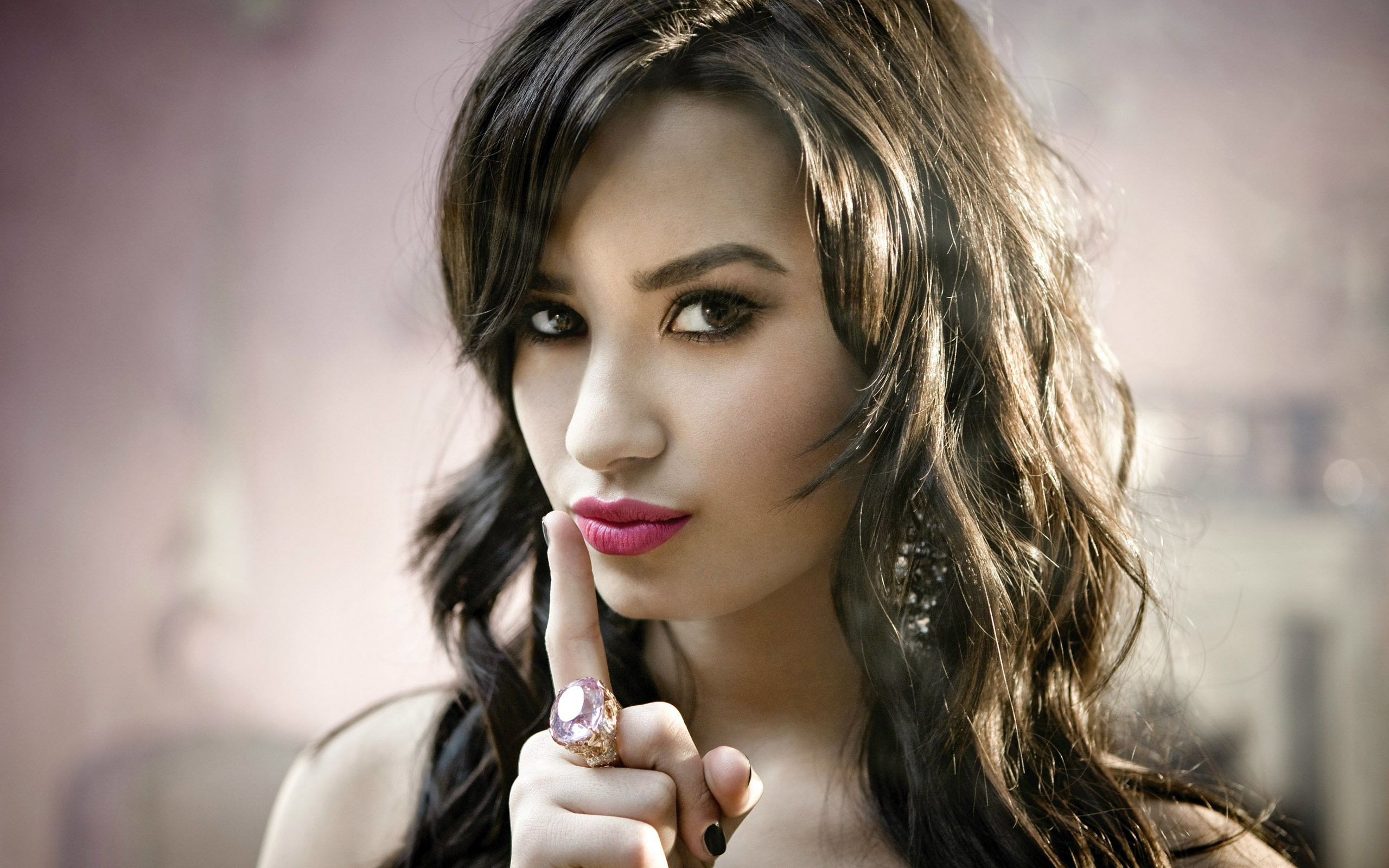 2560x1600 Demi Lovato Latina Magazine