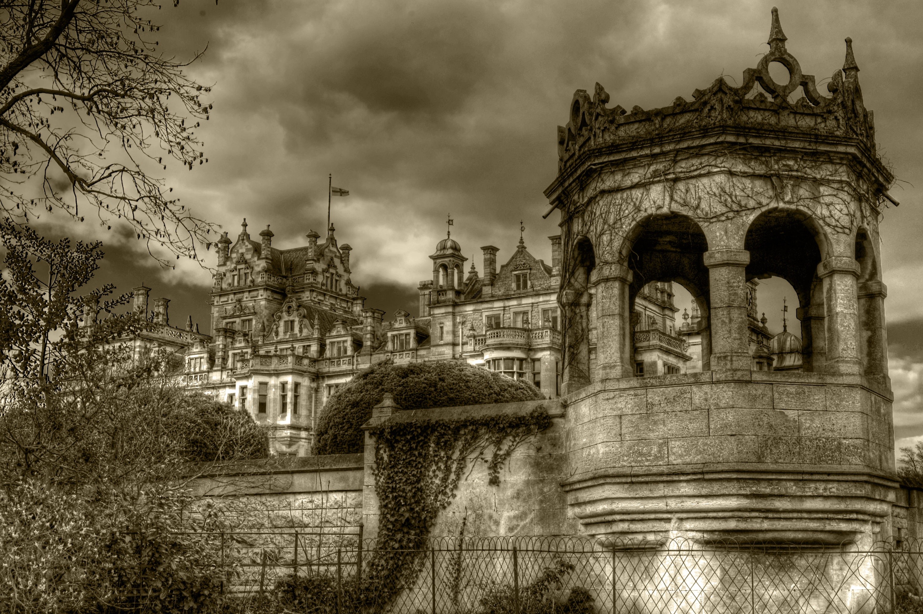 3008x2000 grayscale photography of castle photo preview