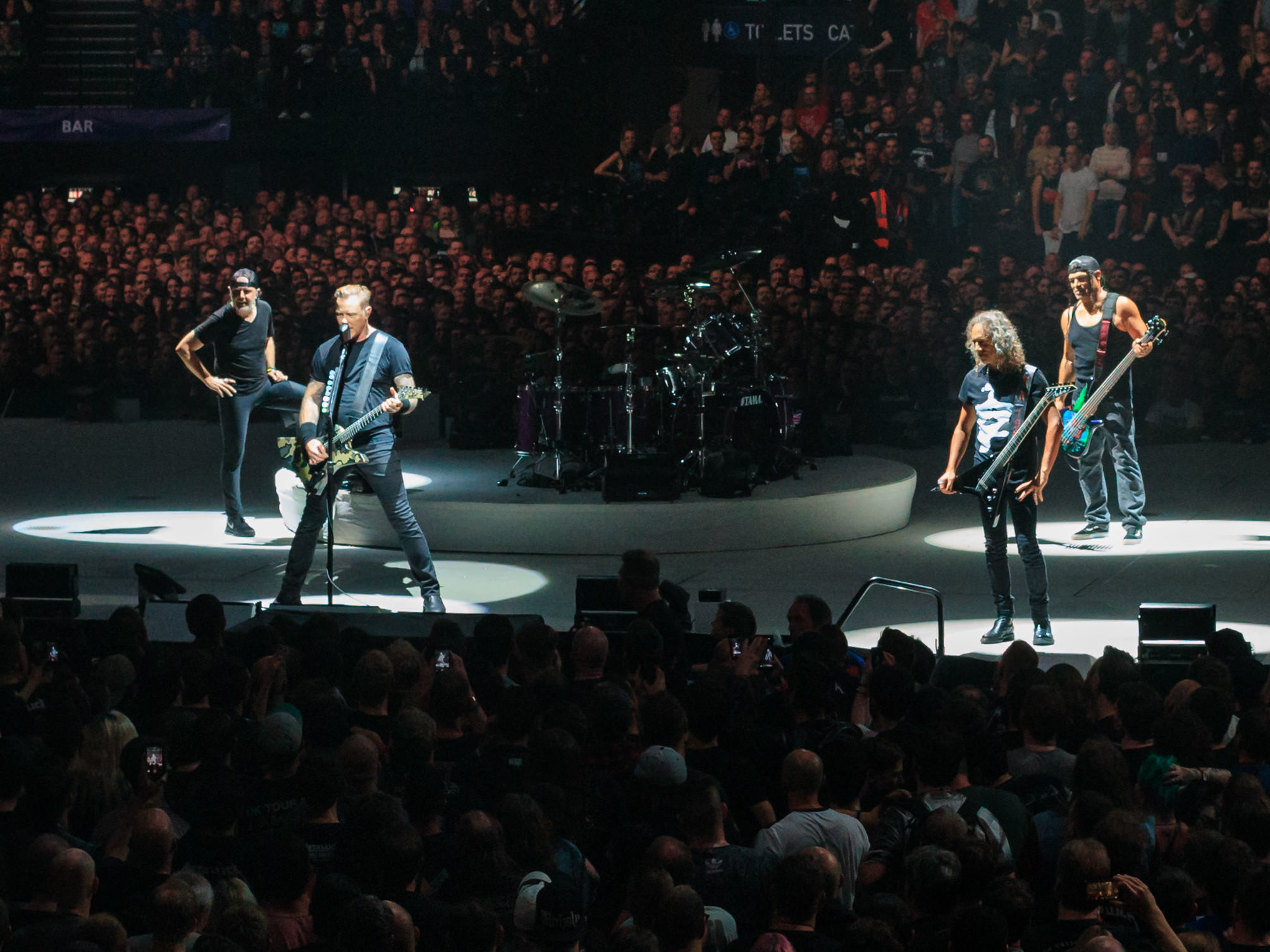 2008x1506 Members of Metallica onstage