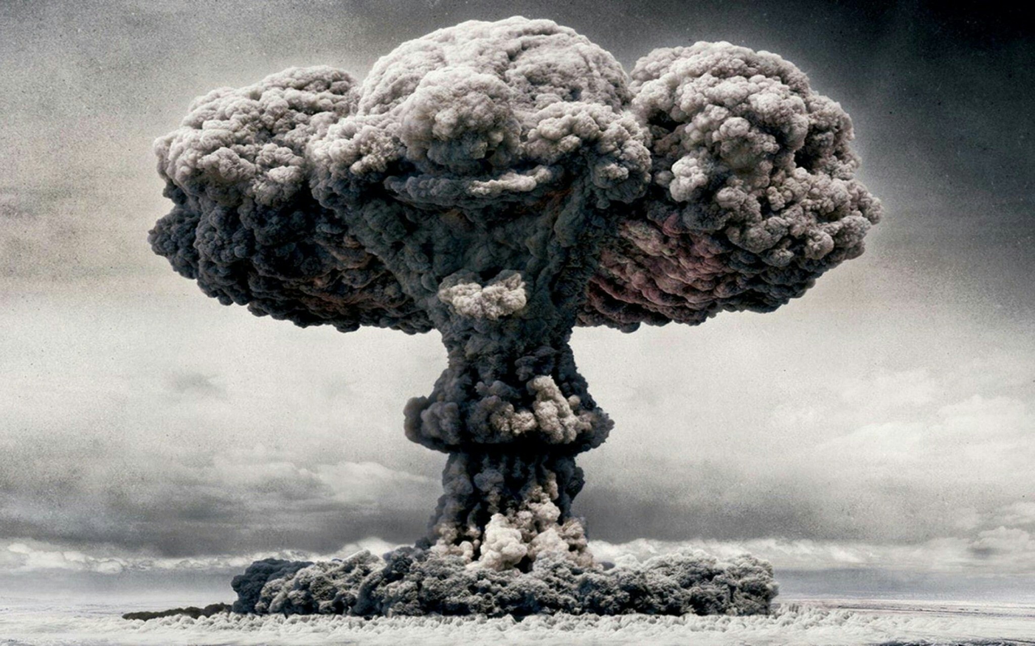2048x1280 nuclear bomb wallpaper for mac computers by Corliss Cook