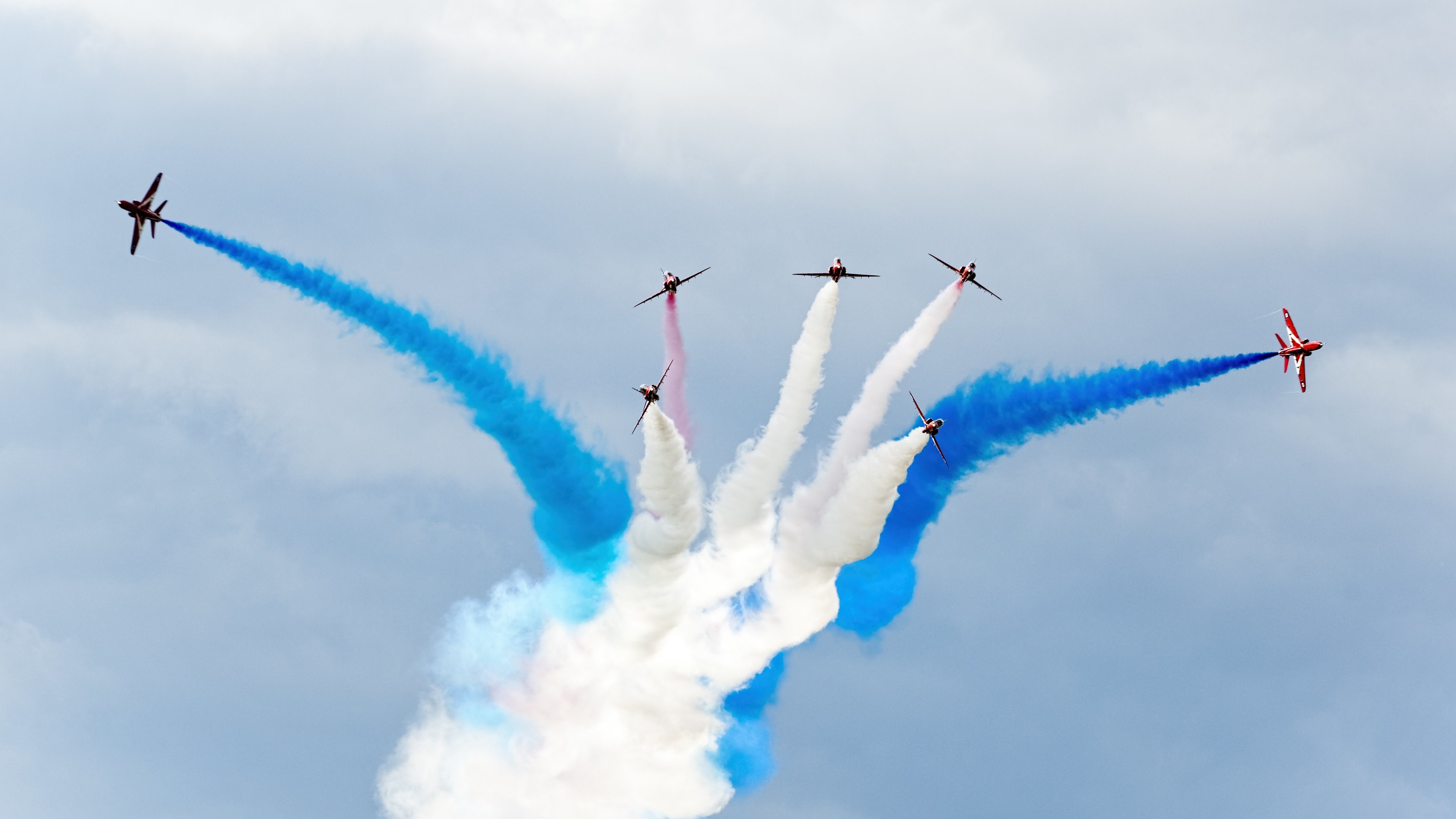 3840x2160 Red, Arrows, Airplanes, At, Sywell, Air, Show, UHD, Widescreen, High,  Definition, For, Desktop, Background, Picture, Free, Download, Best  Backgrounds, ...
