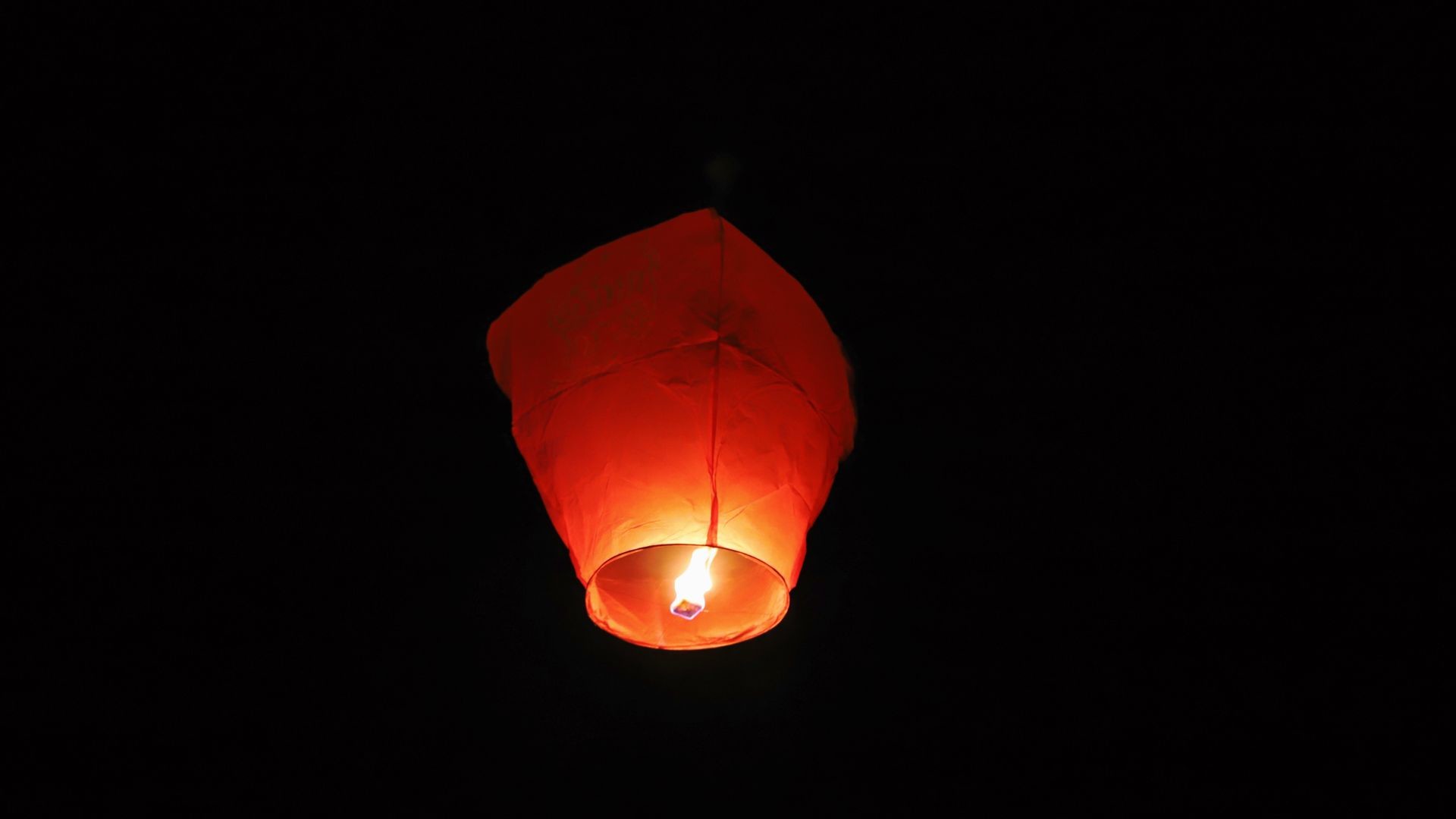1920x1080 Red Lantern with Black Background Wallpaper