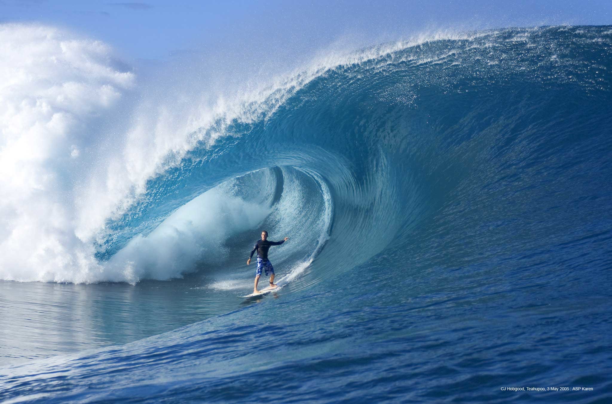 2048x1353 surfersvillage.com - CJ Hobgood catches a giant paddle-in wave at Teahupoo  - Surfing News, Surfing Contest, All the surf in one website