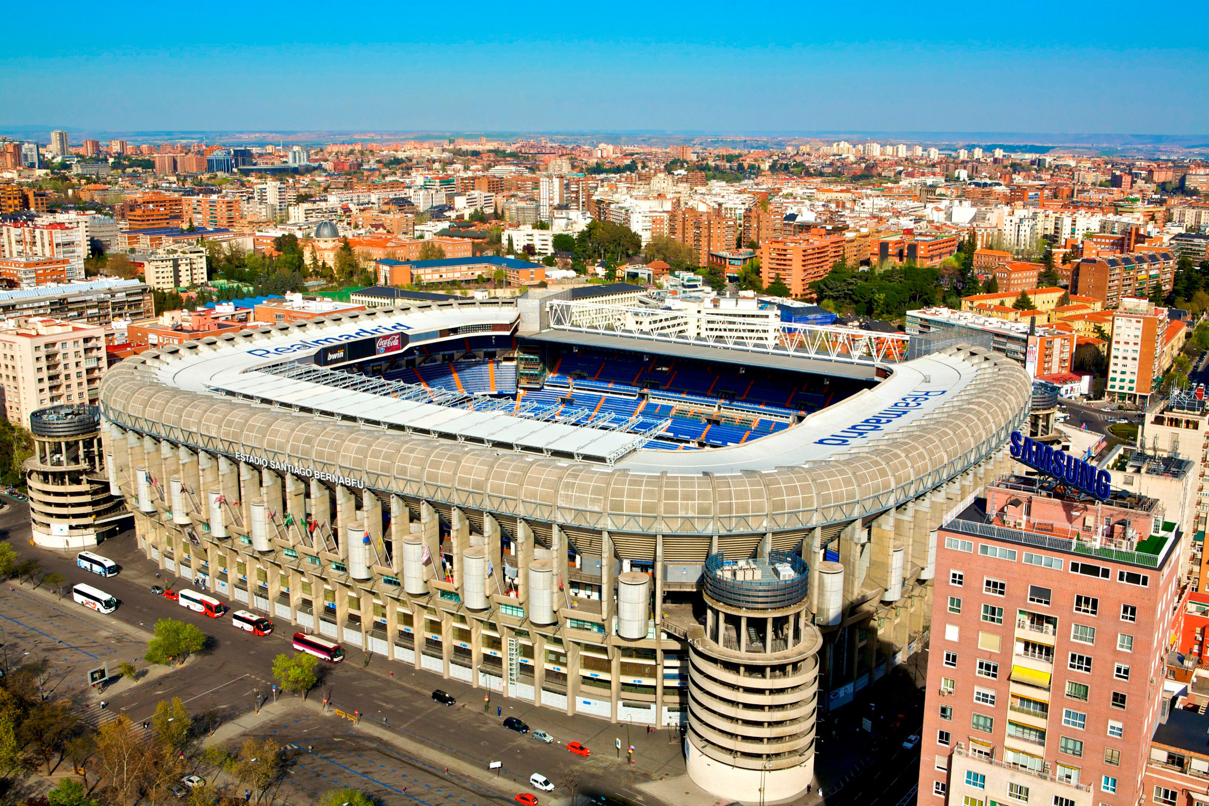 Музей стадионов. Сантьяго Бернабеу стадион. Стадион Сантьяго Бернабеу (Estadio Santiago Bernabéu). Реал Мадрид стадион Сантьяго Бернабеу. Стадион «Сантьяго Бернабеу» (Мадрид, Испания).
