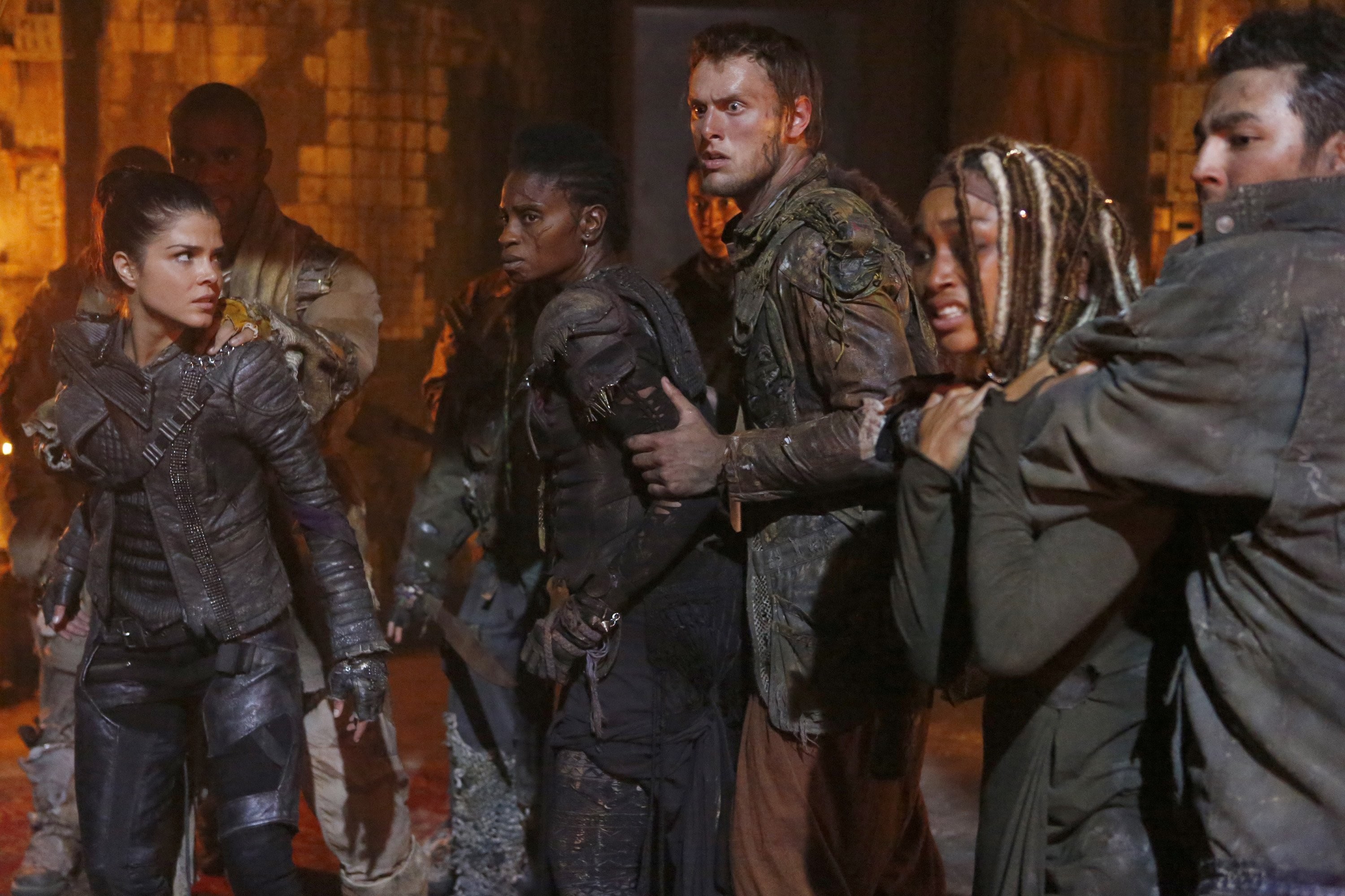 3000x2000 the 100 - octavia and indra with gaia
