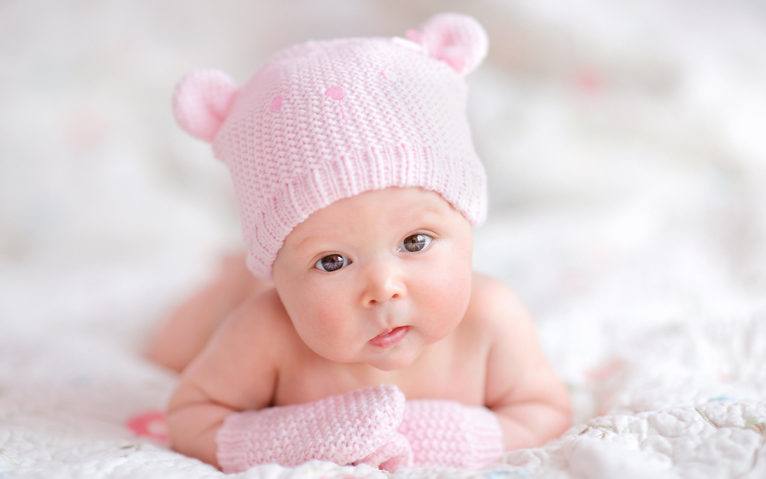 2560x1600 Baby Wallpapers Hd Resolution
