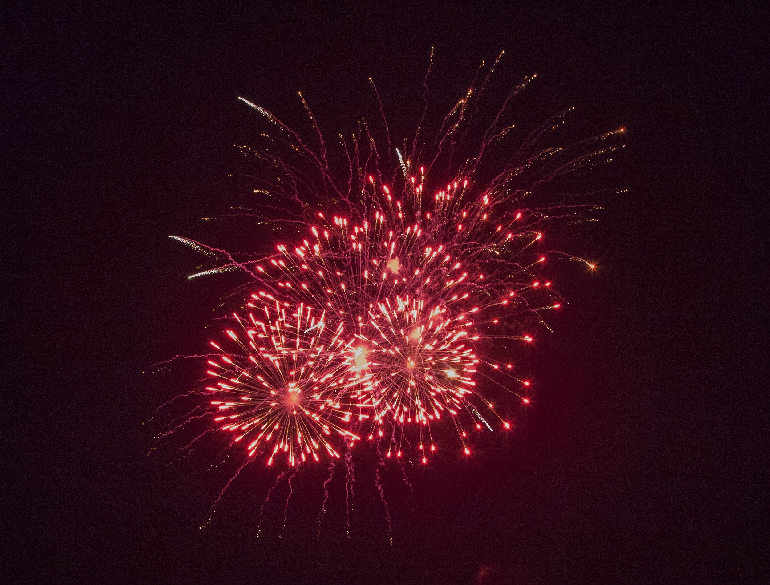 2500x1900 sky night recreation sparkler red darkness black new year festival fireworks  fete event midnight diwali new