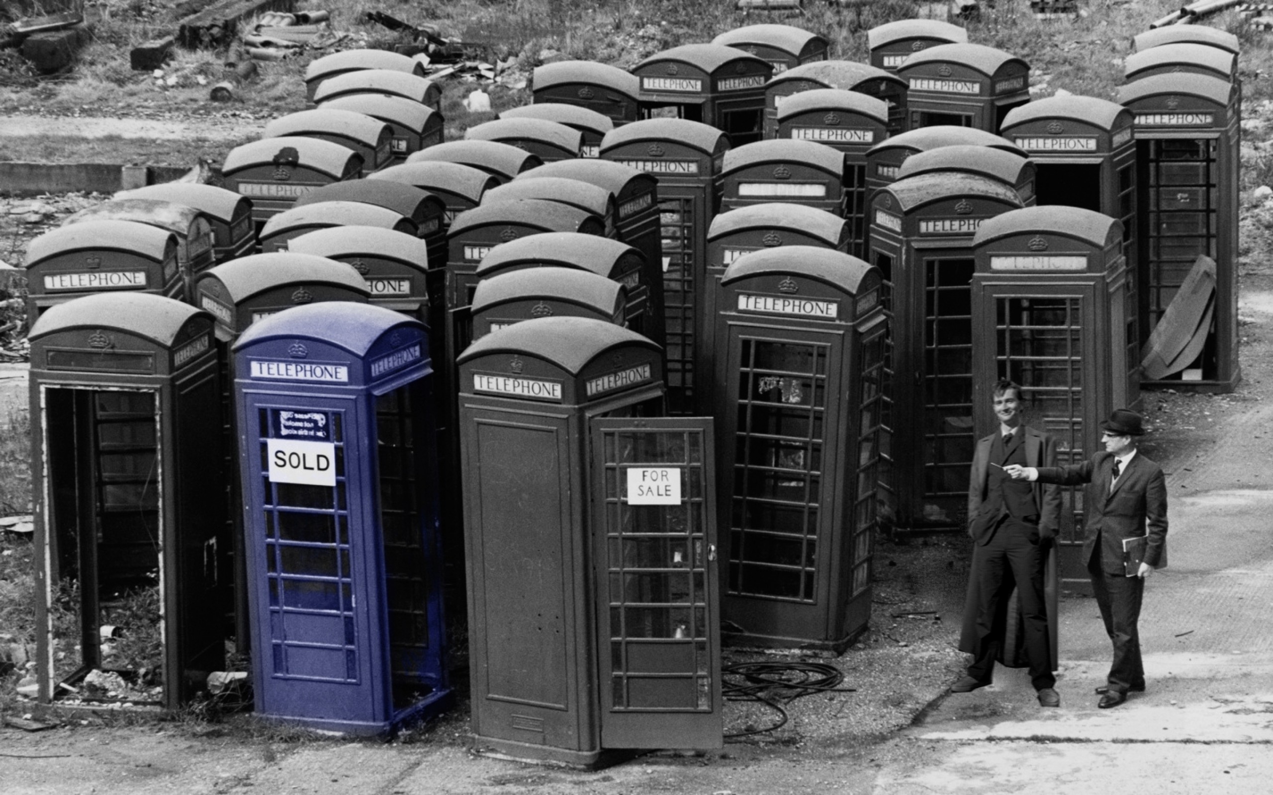 2560x1600 tardis david tennant doctor who selective coloring tenth doctor phone booth  1440x900 wallpaper Wallpaper HD