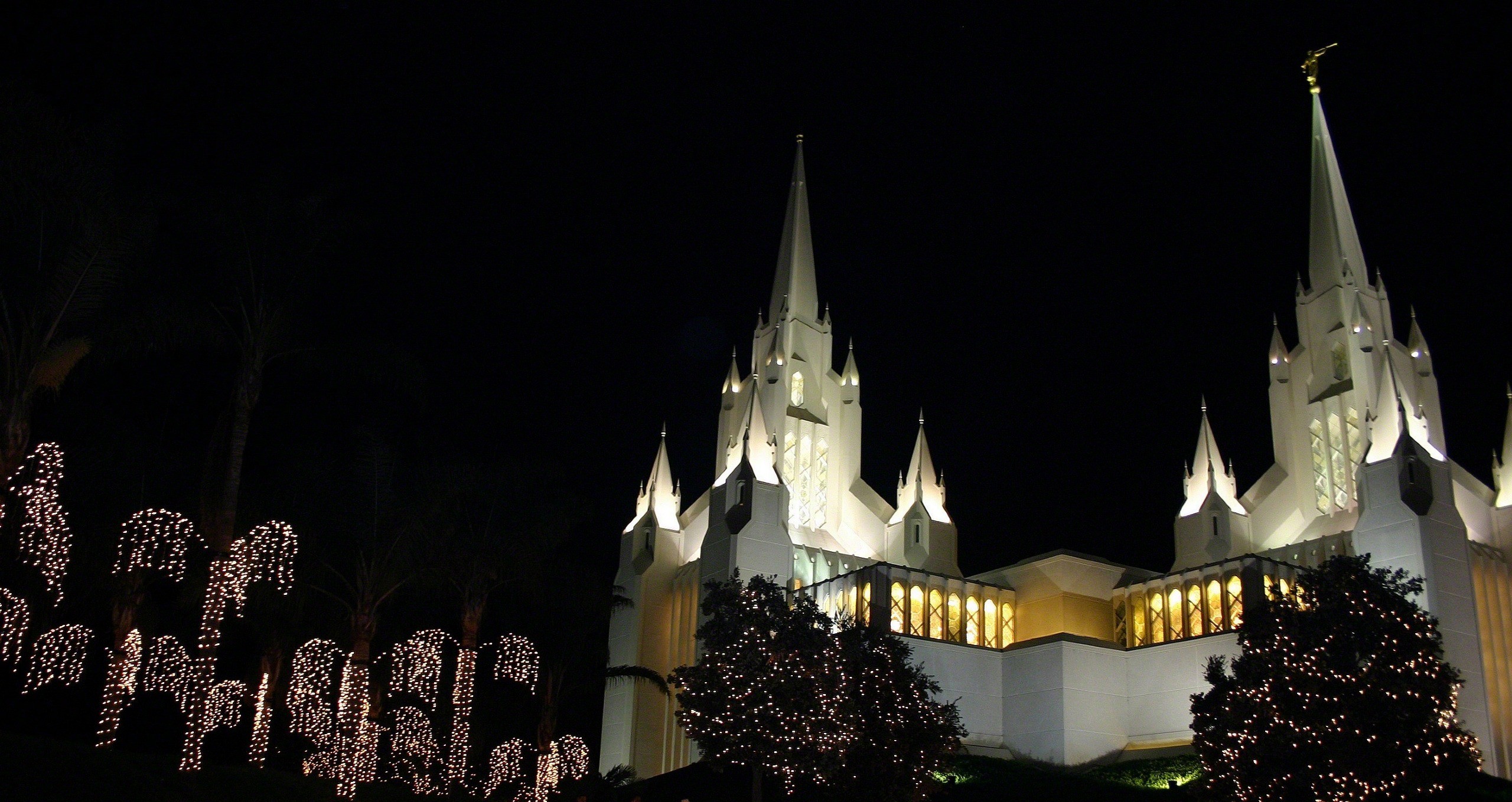 2560x1359 Photo Collection Lds Temple Square Christmas Wallpaper