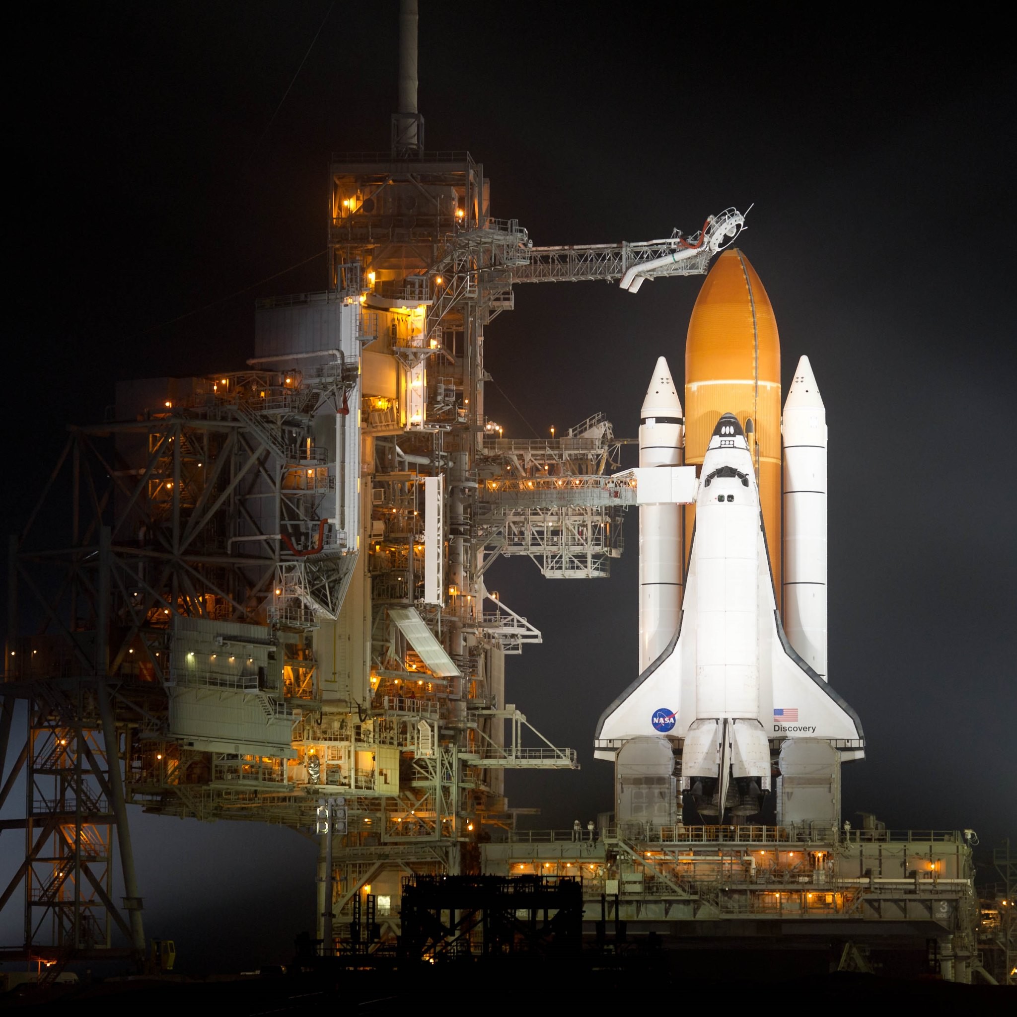 2048x2048 And in the 4th wallpaper is the NASA Discovery Shuttle on the launch  platform ready for download in 4K, HD and wide sizes