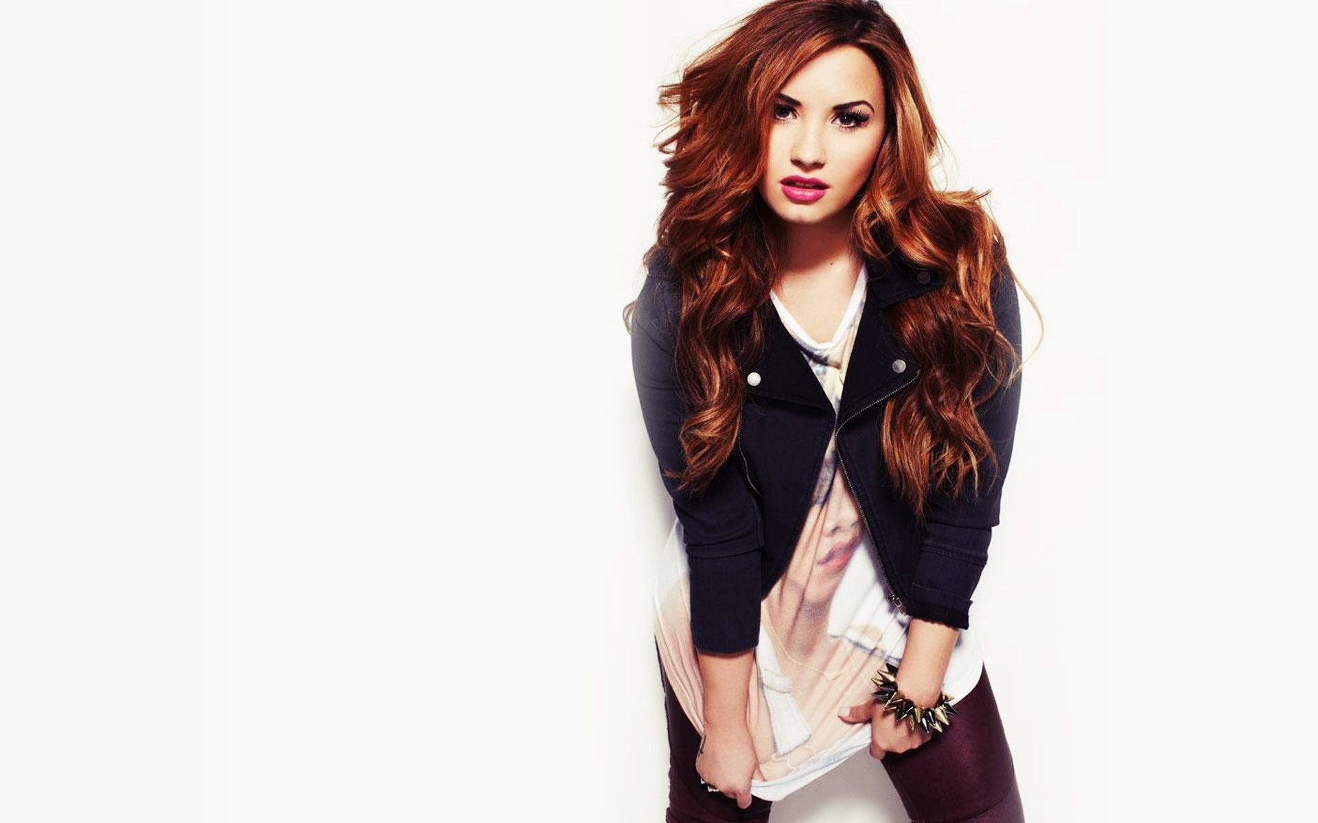 1920x1200 Demi Lovato Backgrounds Free Download.