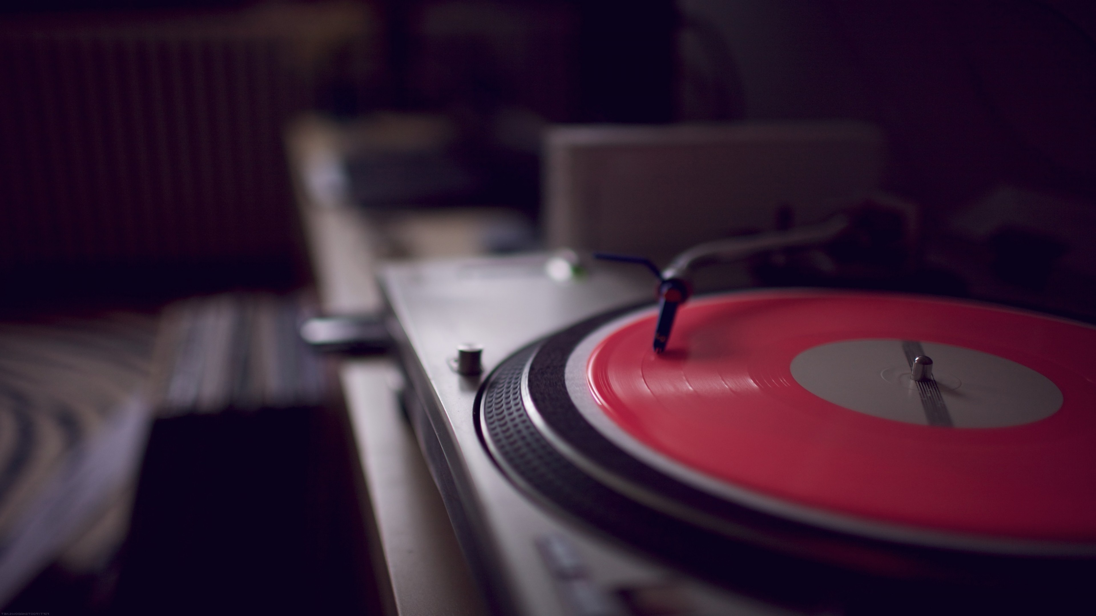 3840x2160 Record player [] ...