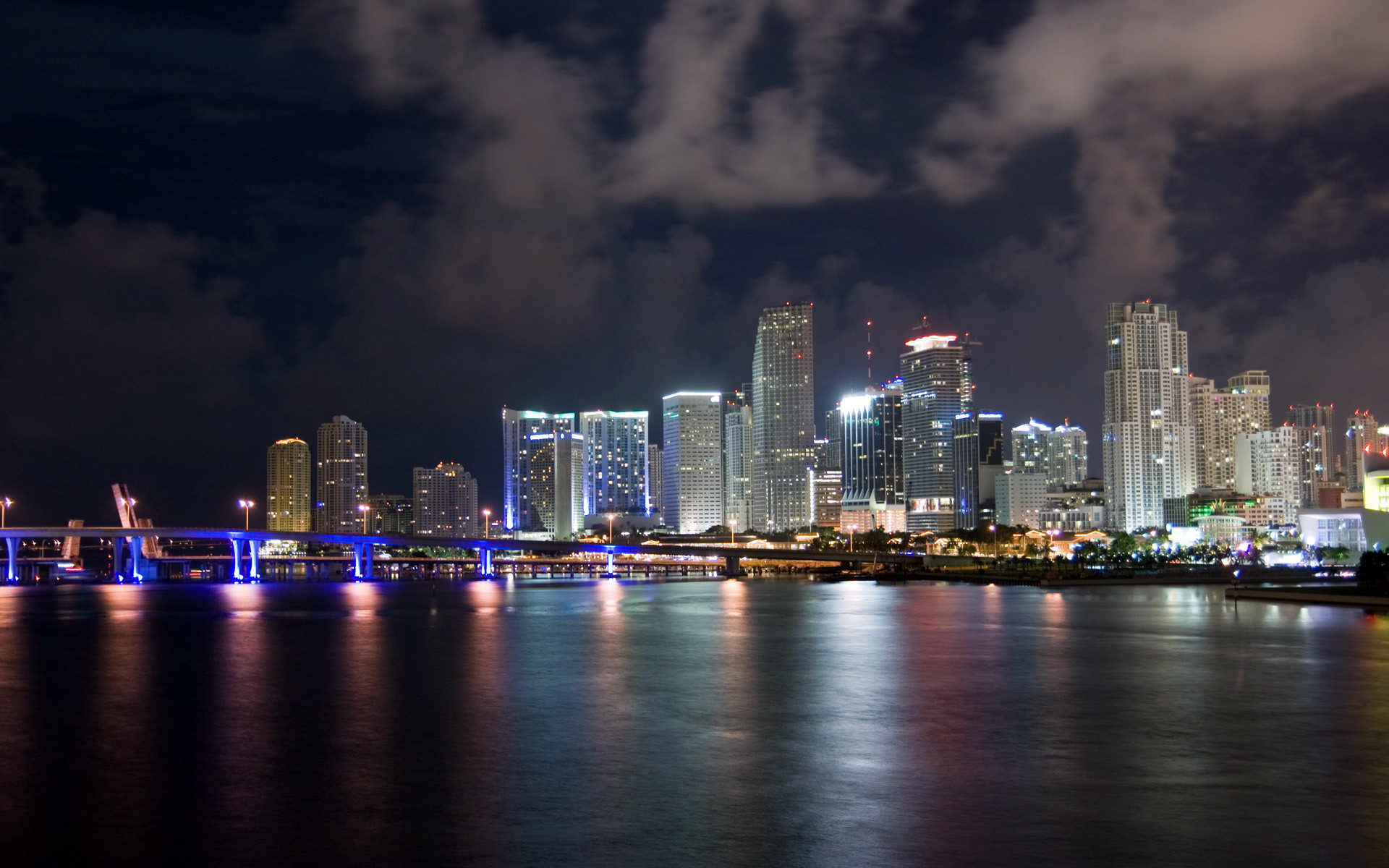 1920x1200 Miami Skyline At Night