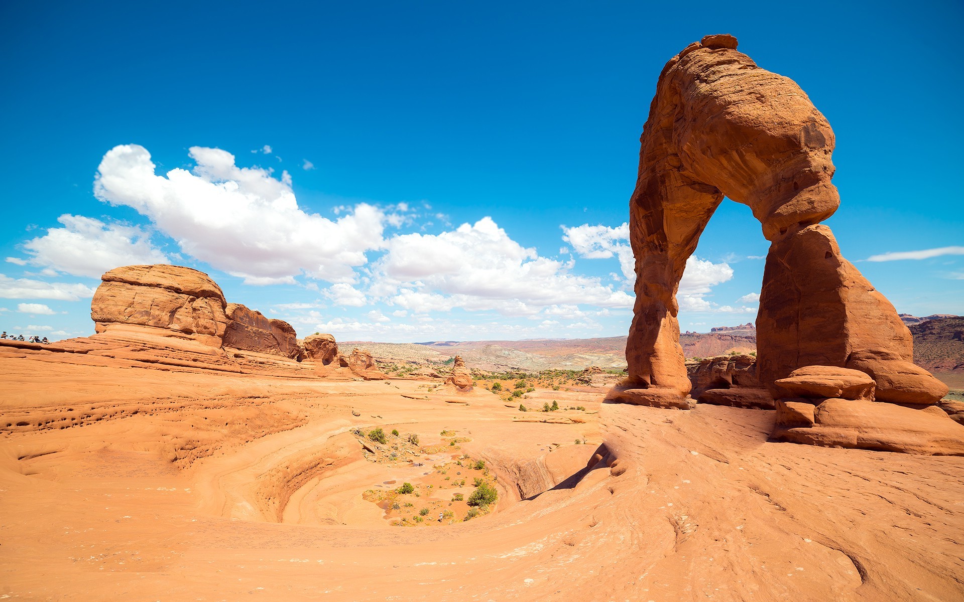 1920x1200 desert, Rock Formation, Landscape, Arches National Park, Arch, Utah, Clouds  Wallpapers HD / Desktop and Mobile Backgrounds