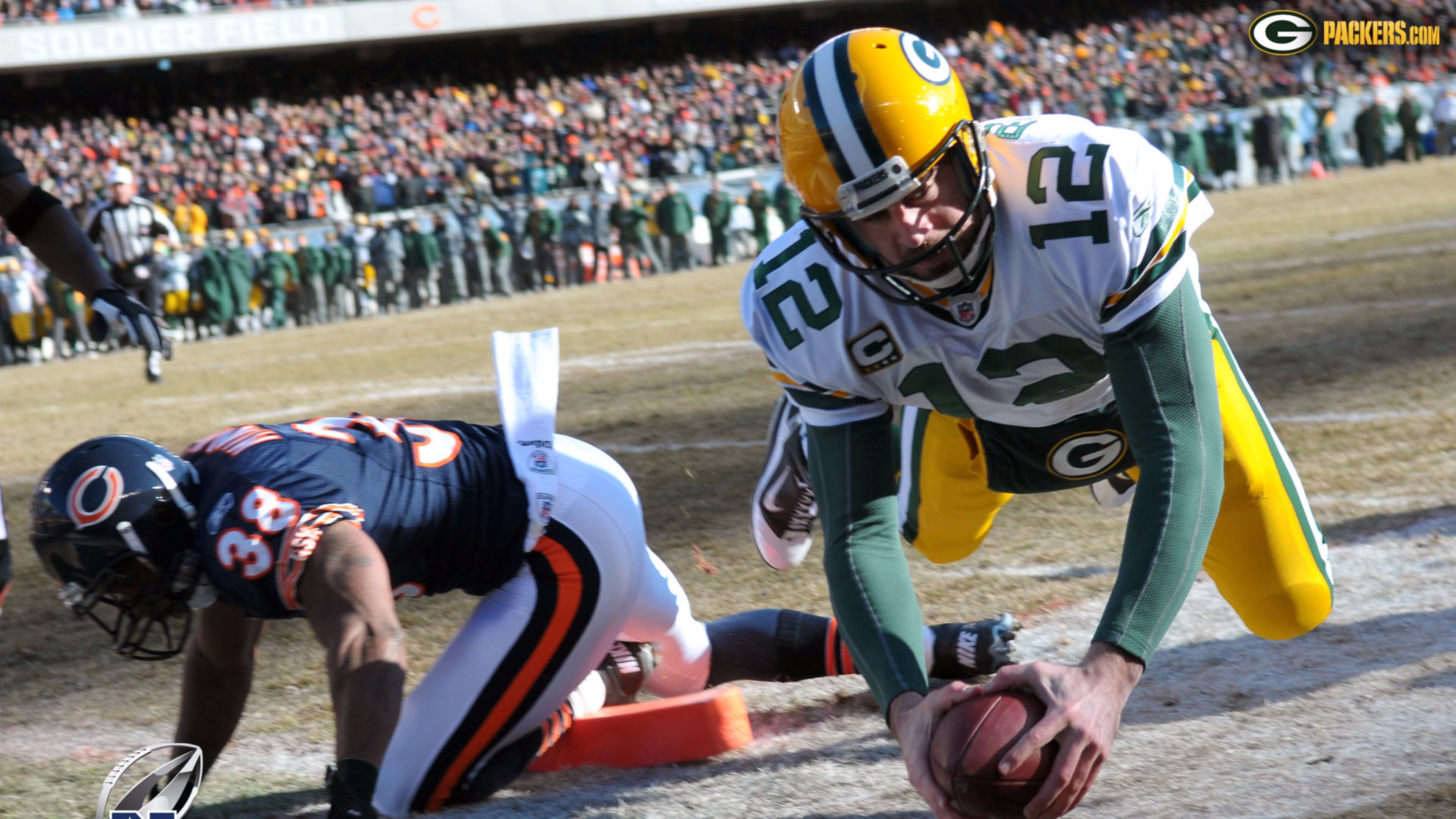 3840x2160 Rushing Touchdown 4K Aaron Rodgers Wallpapers