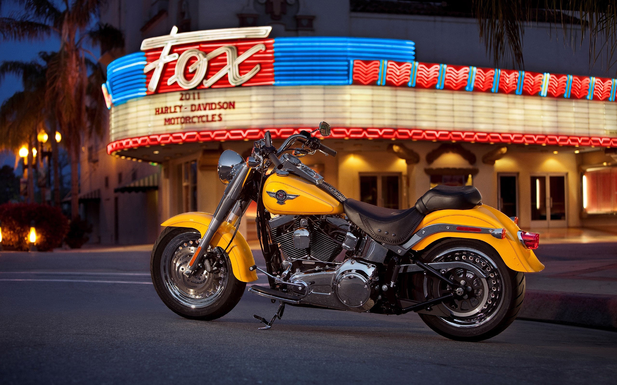 2560x1600 Yellow Harley Davidson Bike Wallpaper Background 60884