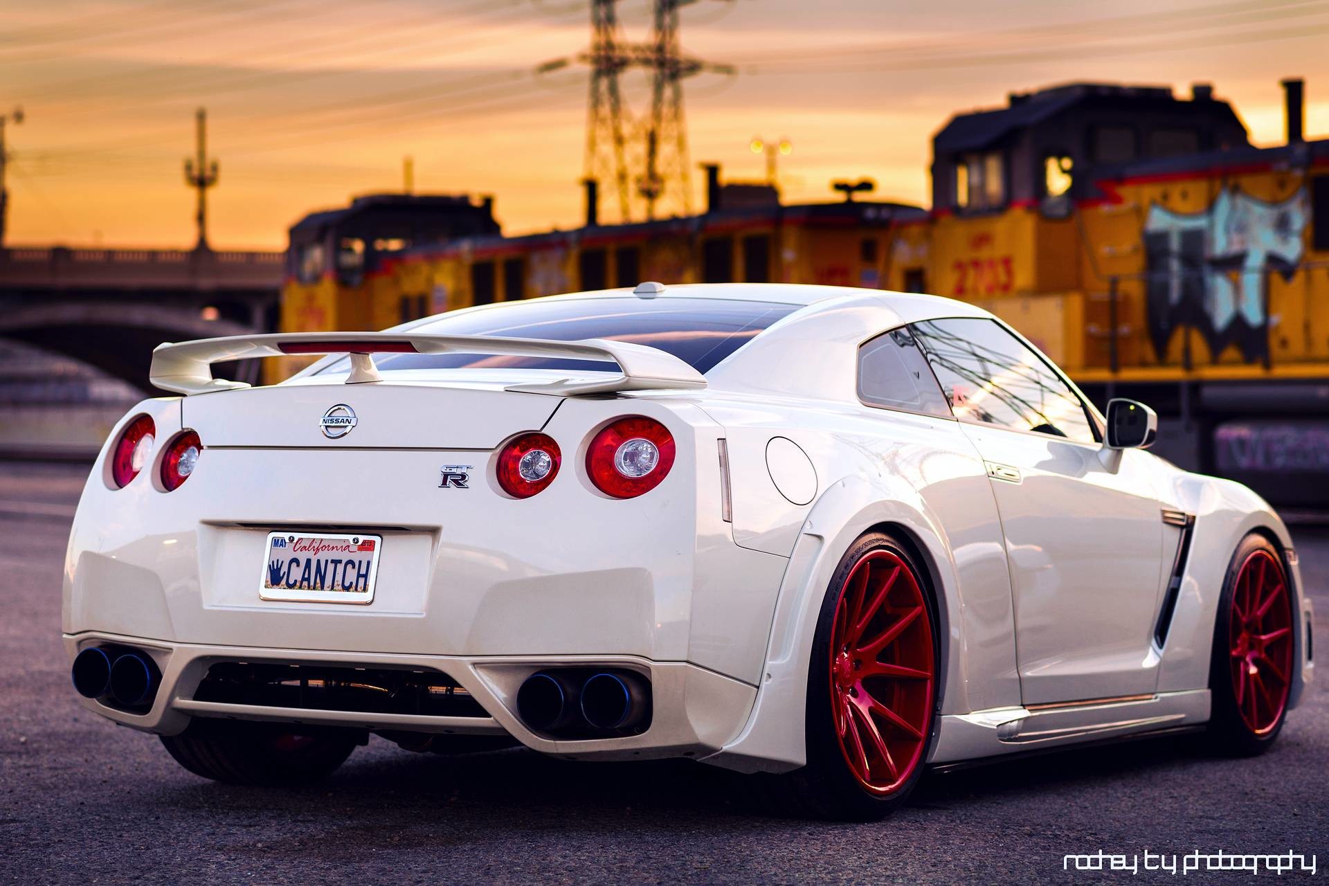 1920x1280 Wallpapers nissan, gt-r, white, back, red, wheels, sky