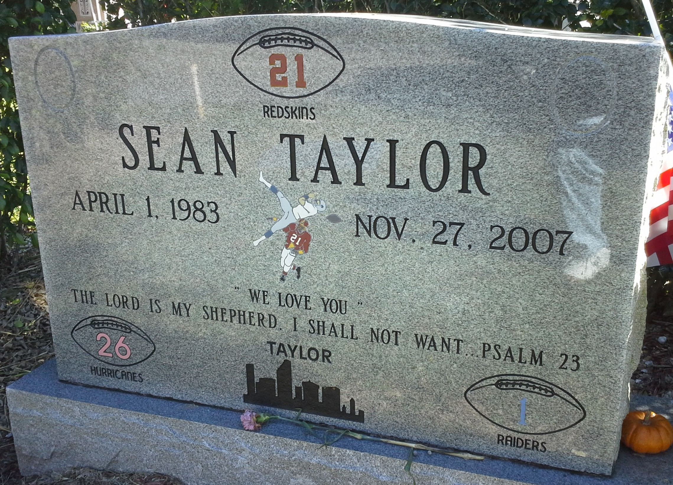 2279x1642 Rest In Peace Sean Taylor it's 21 in the strap
