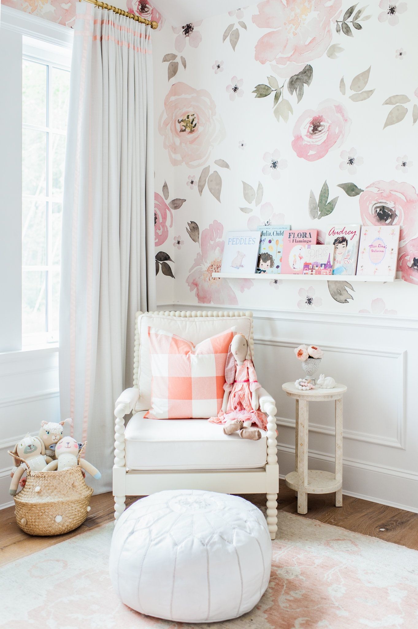 1363x2048 Are you a book lover? Love a special place or spot to read? Your kids too?  Come and check out these 25 Sweet Reading Nook Ideas for Girls!!!