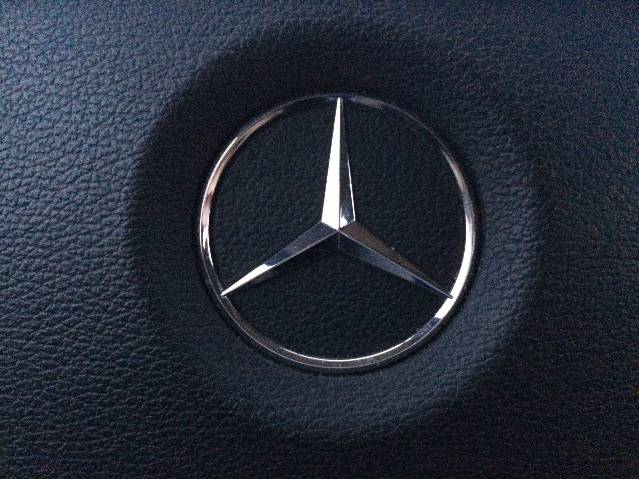 2048x1536 Mercedes Benz Logo 625726 WallDevil. Wallpaper ...