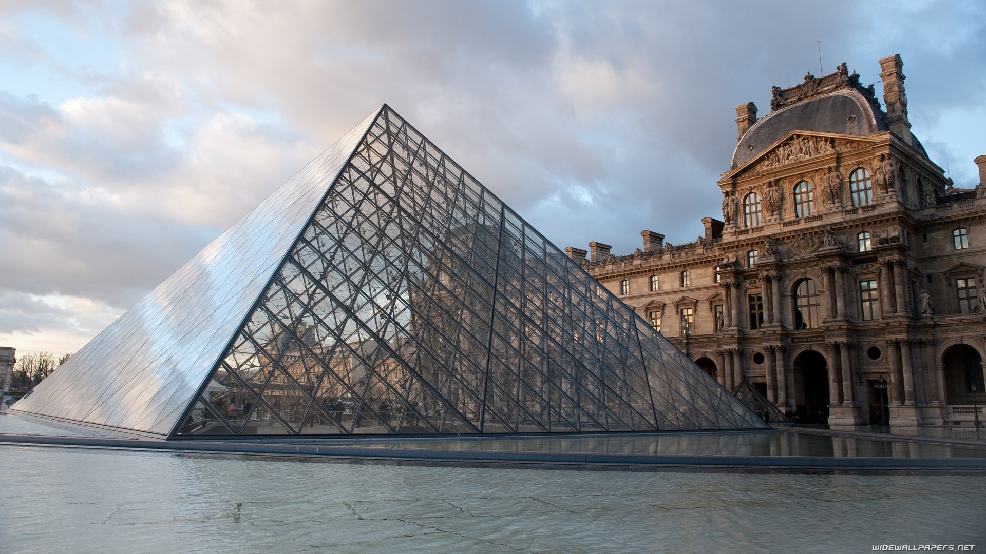 1920x1080 The Louvre Wide View Wallpaper