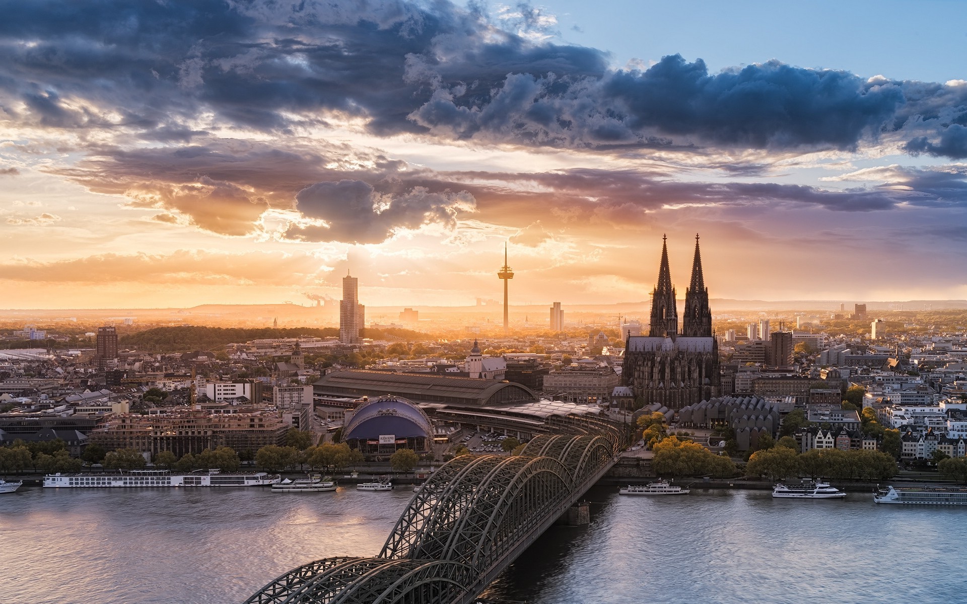 1920x1200 Cologne Cathedral and Hohenzollern Bridge Germany wallpapers (52 Wallpapers)