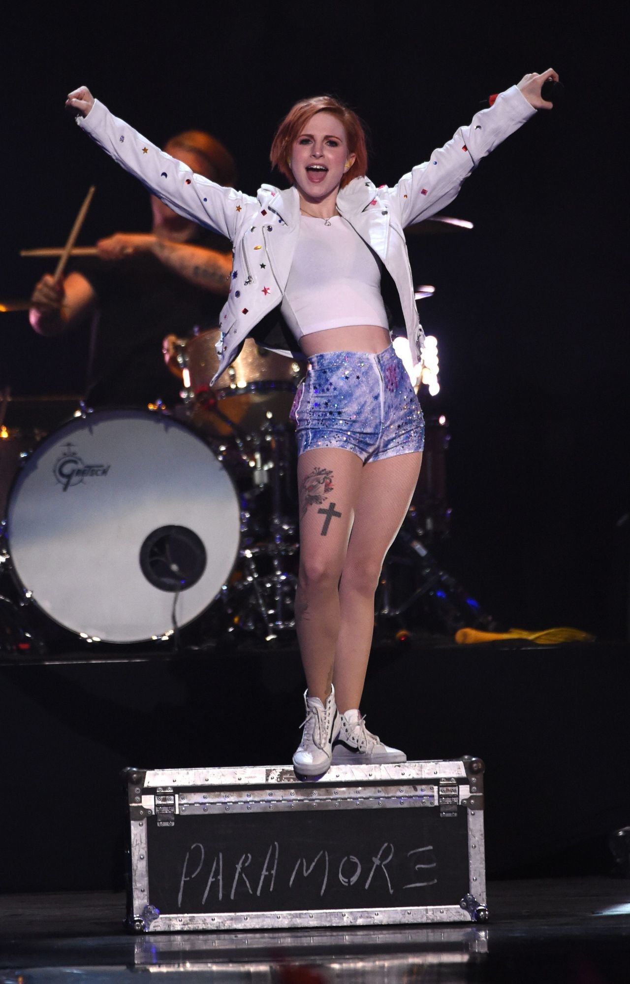 1280x1998 Hayley Williams Performs at 2014 iHeartRadio Music Festival in Las Vegas