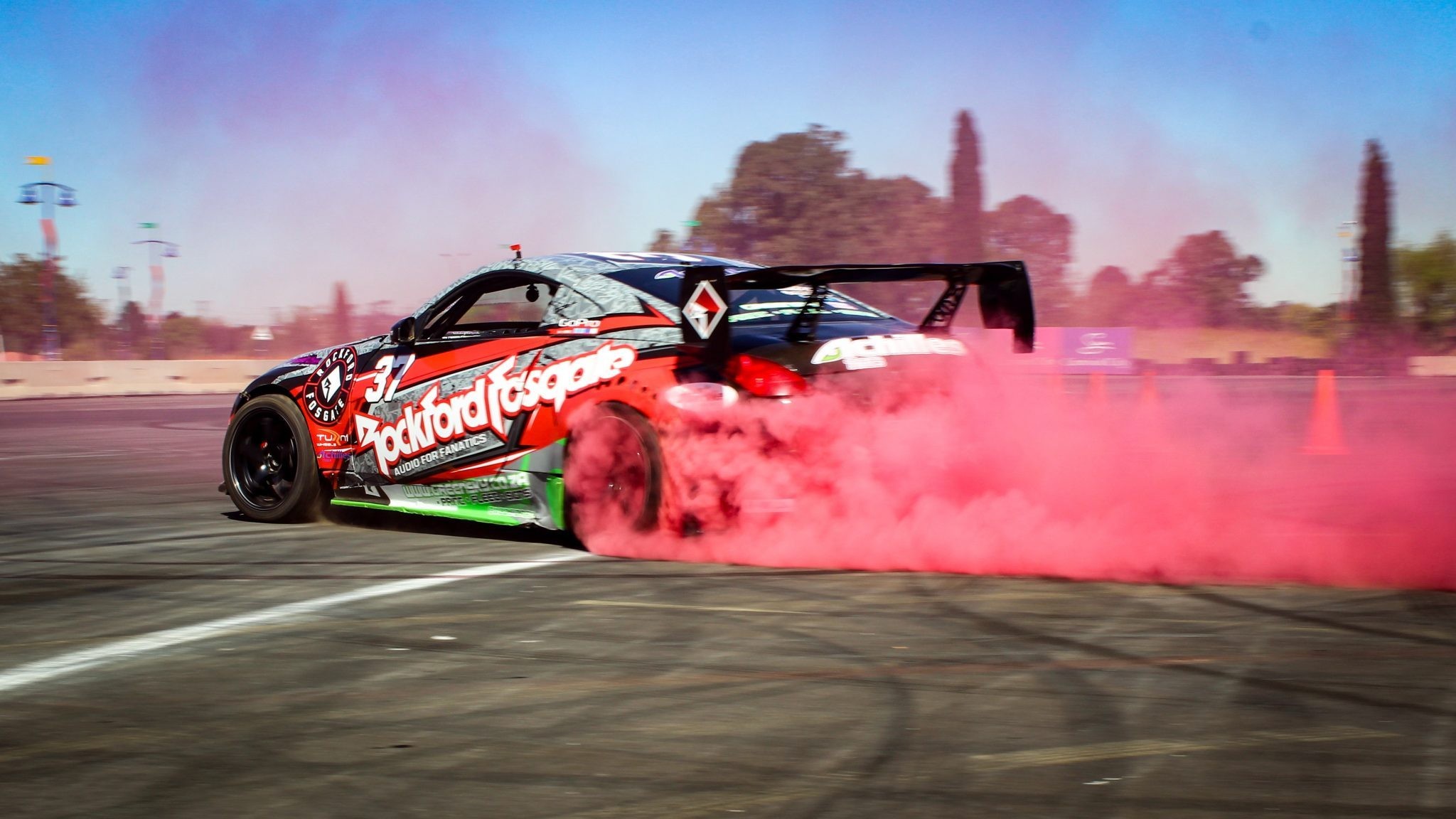 2048x1152 Mike Skelton (RSA) tears up some red-smoke tires in his Rockford Fosgate  LS2-powered Nissan 350Z