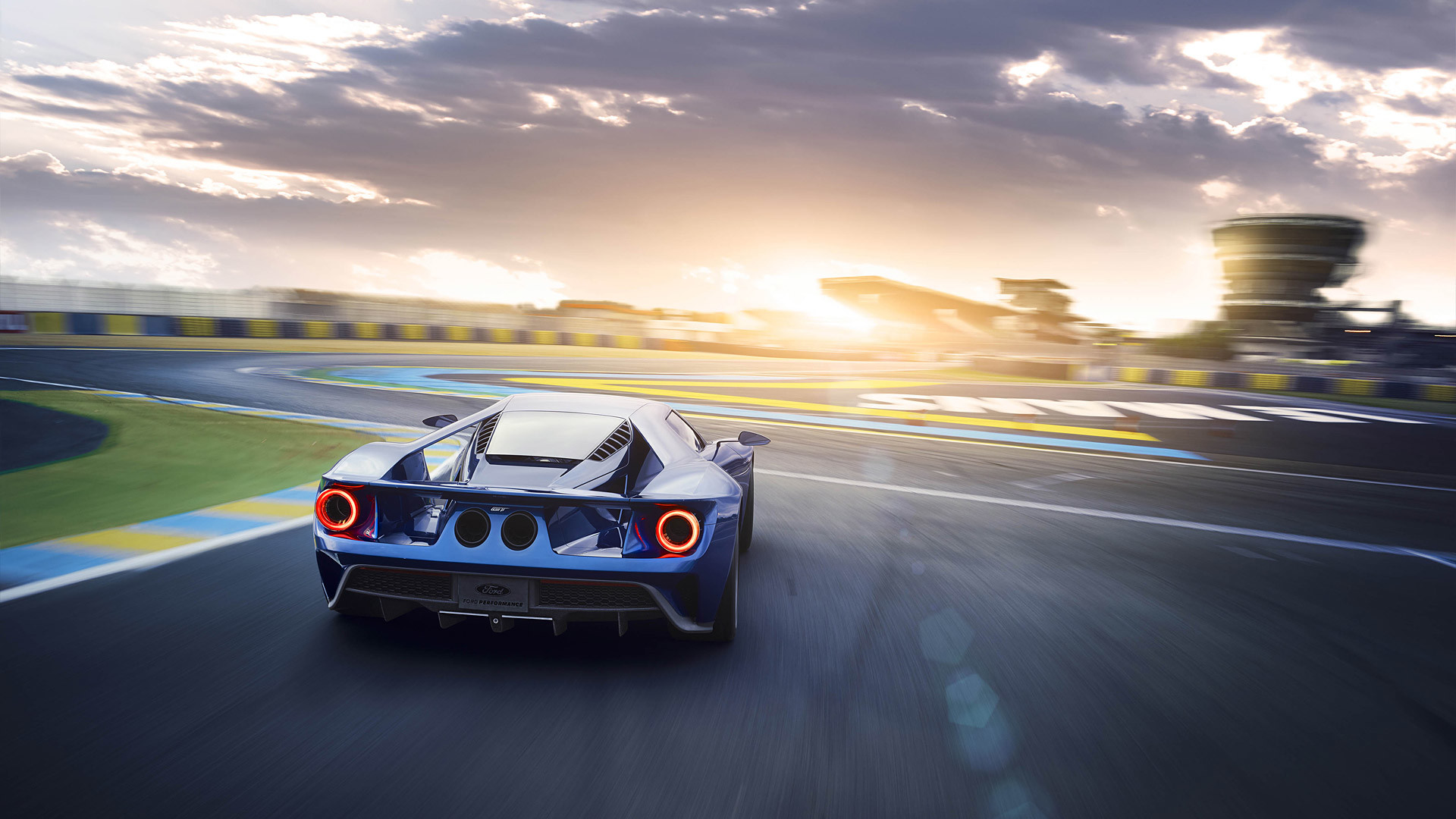 1920x1080 2017 Ford GT picture.