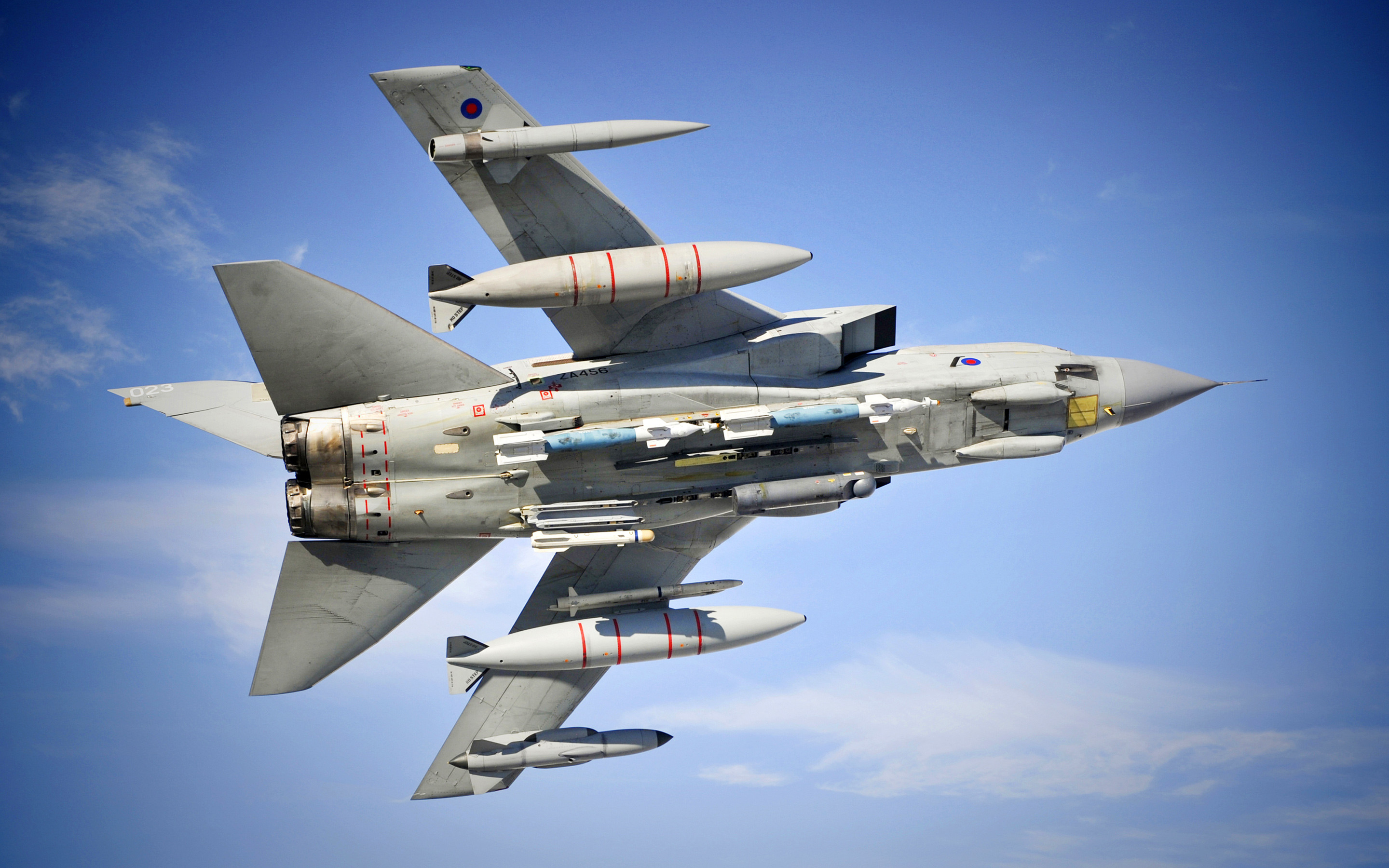 2880x1800 Panavia Tornado Combat aircraft