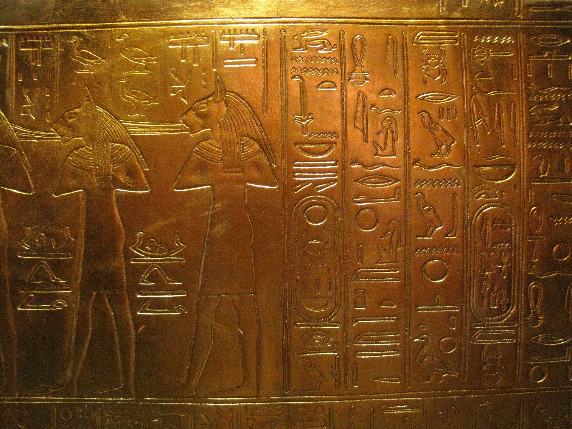 1920x1440 Hieroglyphic Egyptian God Figures