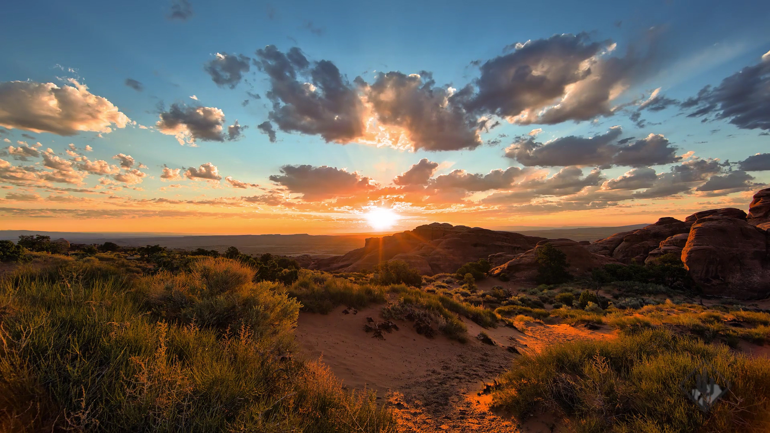 2560x1440 sunset on the black desert in Arizona by Dustin Farrell