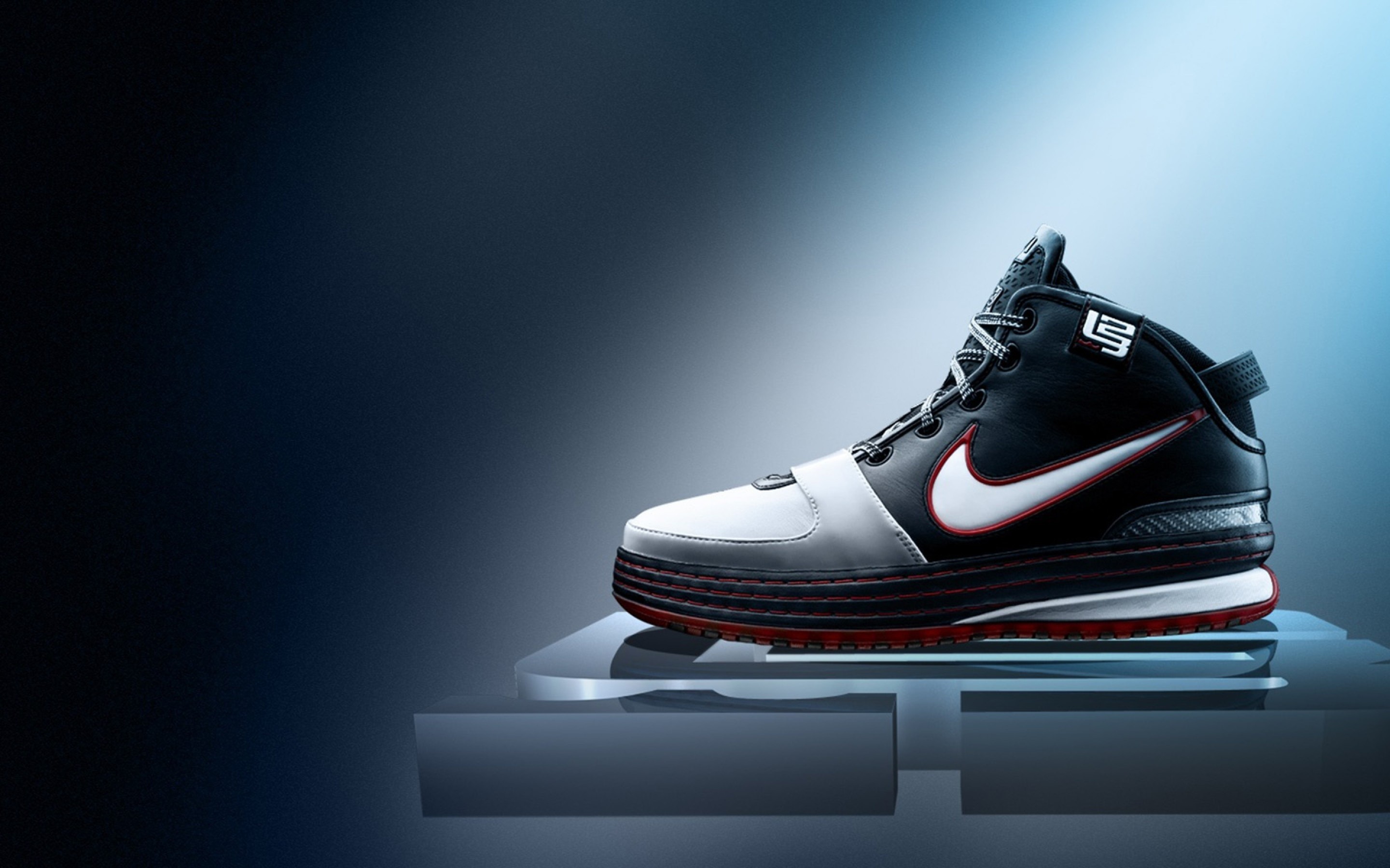 2880x1800 Nike Basketball Sneakers 2880 x 1800 